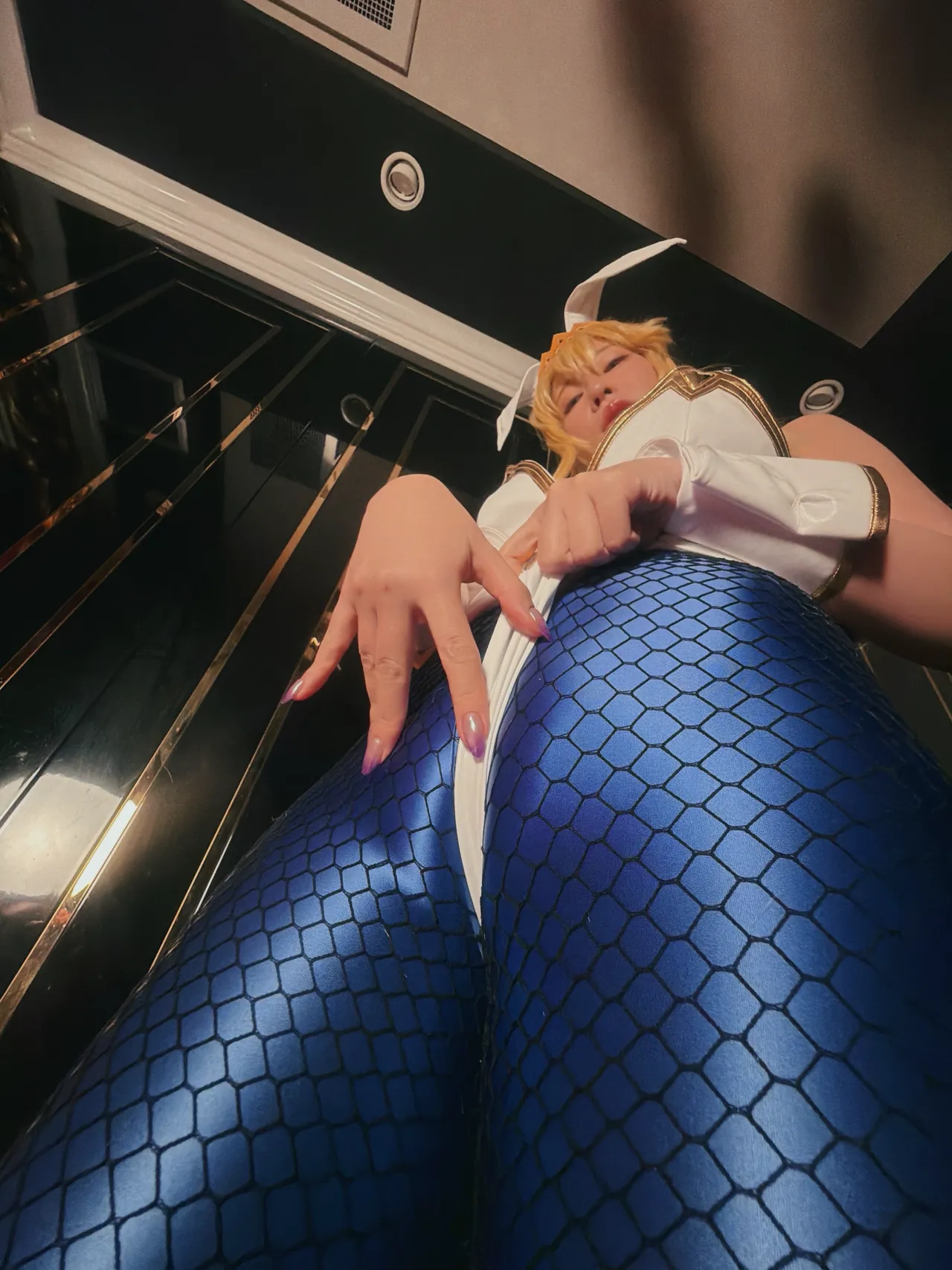 【リバイバル】FGO🃏えっちなバニ上の人🩷2回戦目💙【テカタイ＋網バニーガールっていいよな】-erohere12.webp