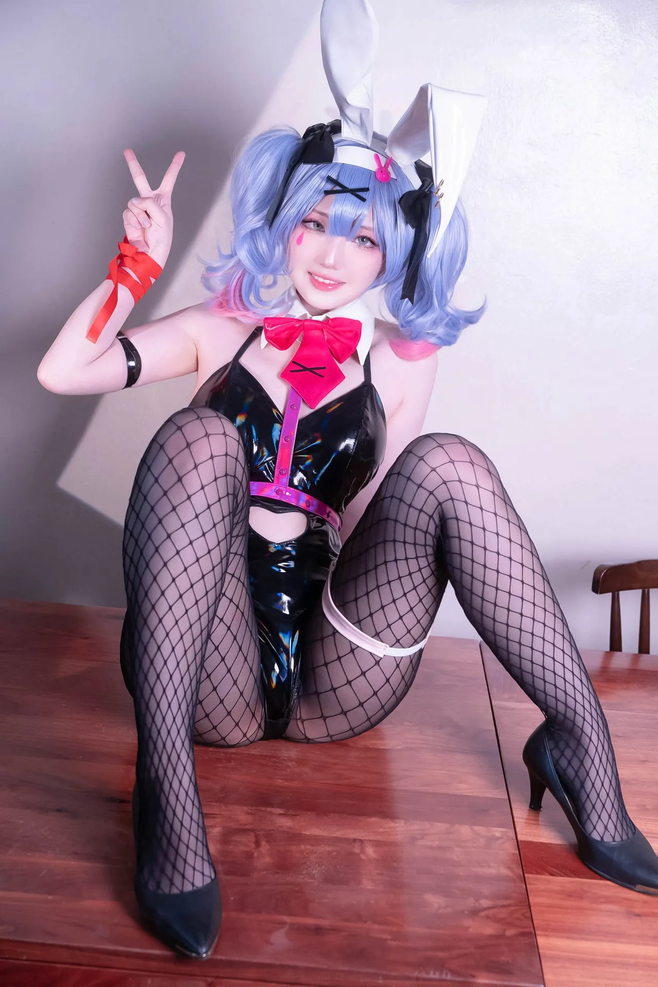 キツネ - Bunny Miku-erohere3.webp