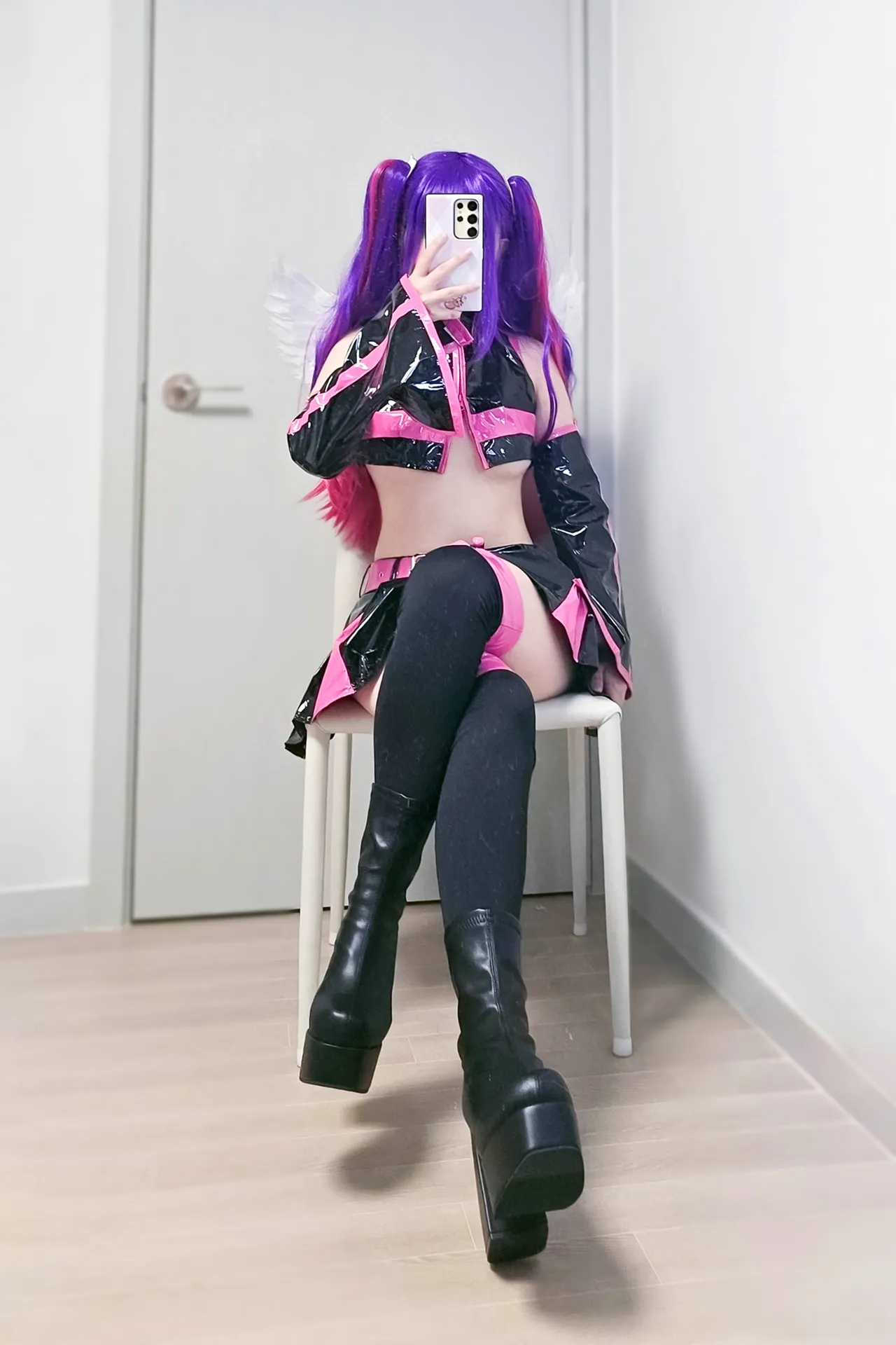 キツネ - Mikari-erohere15.webp
