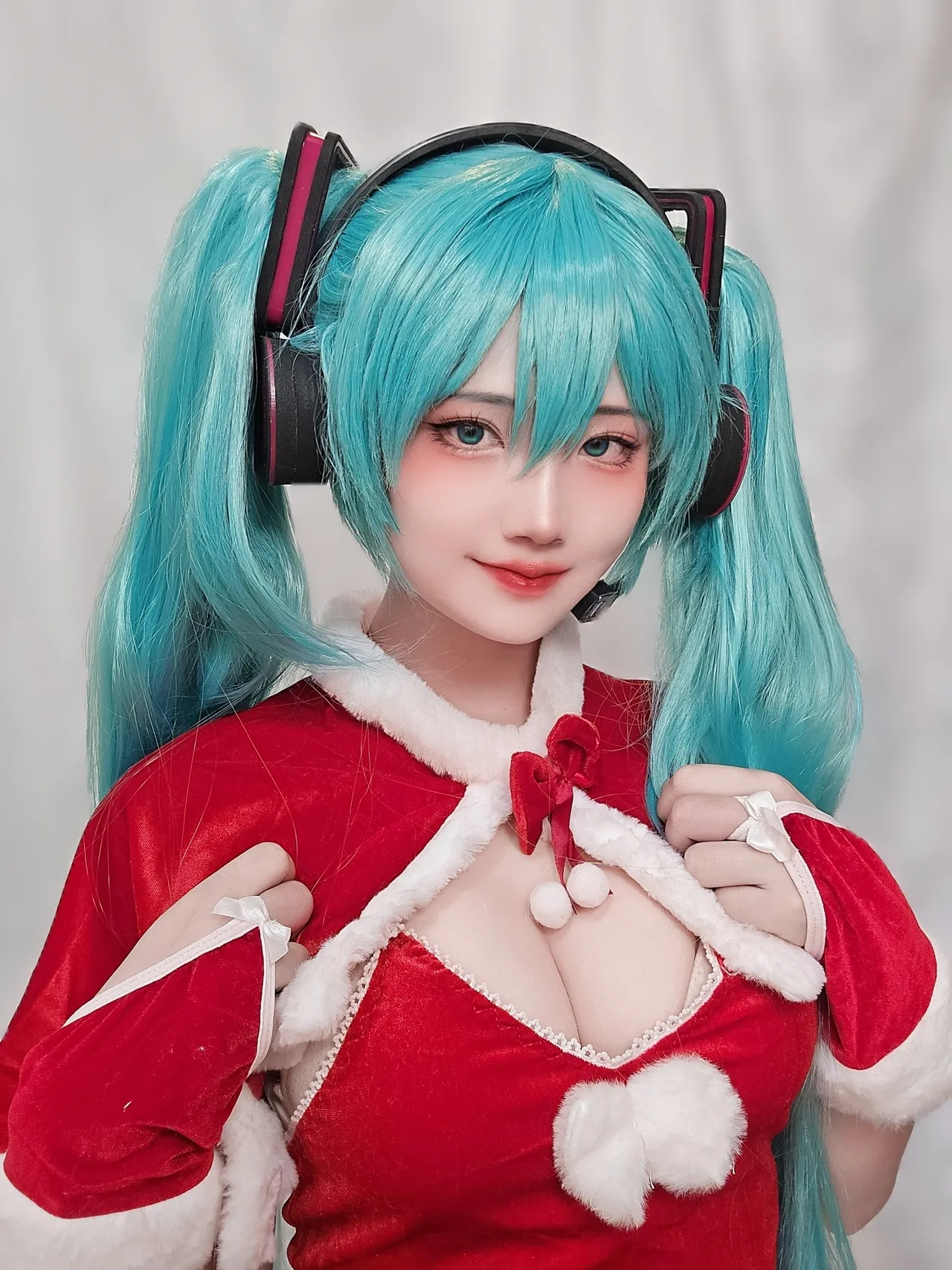 キツネ - Santa Miku-erohere4.webp