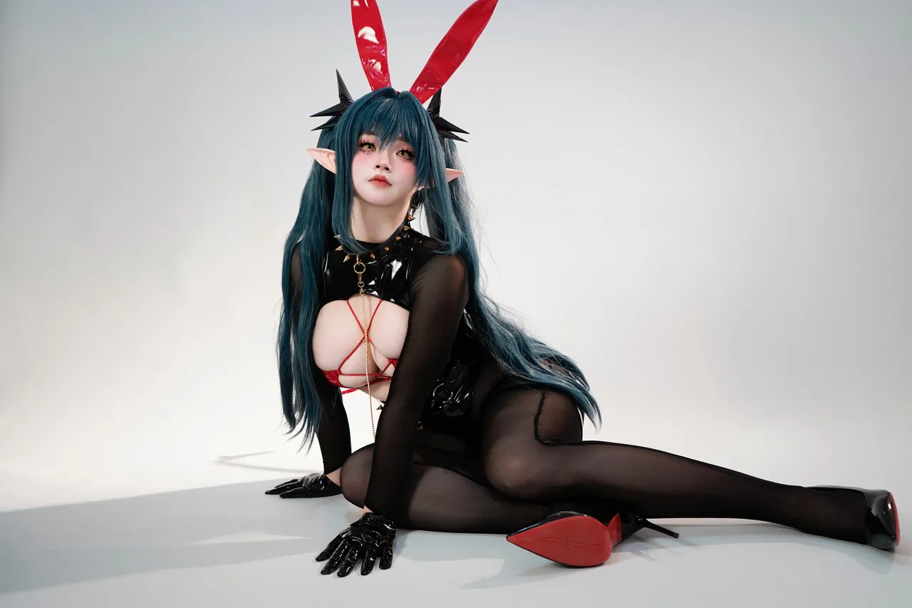Izmmmao (一只猫猫帽) - Regensburg The Dark Dragon’s Dungeon Azur Lane — Photo 88