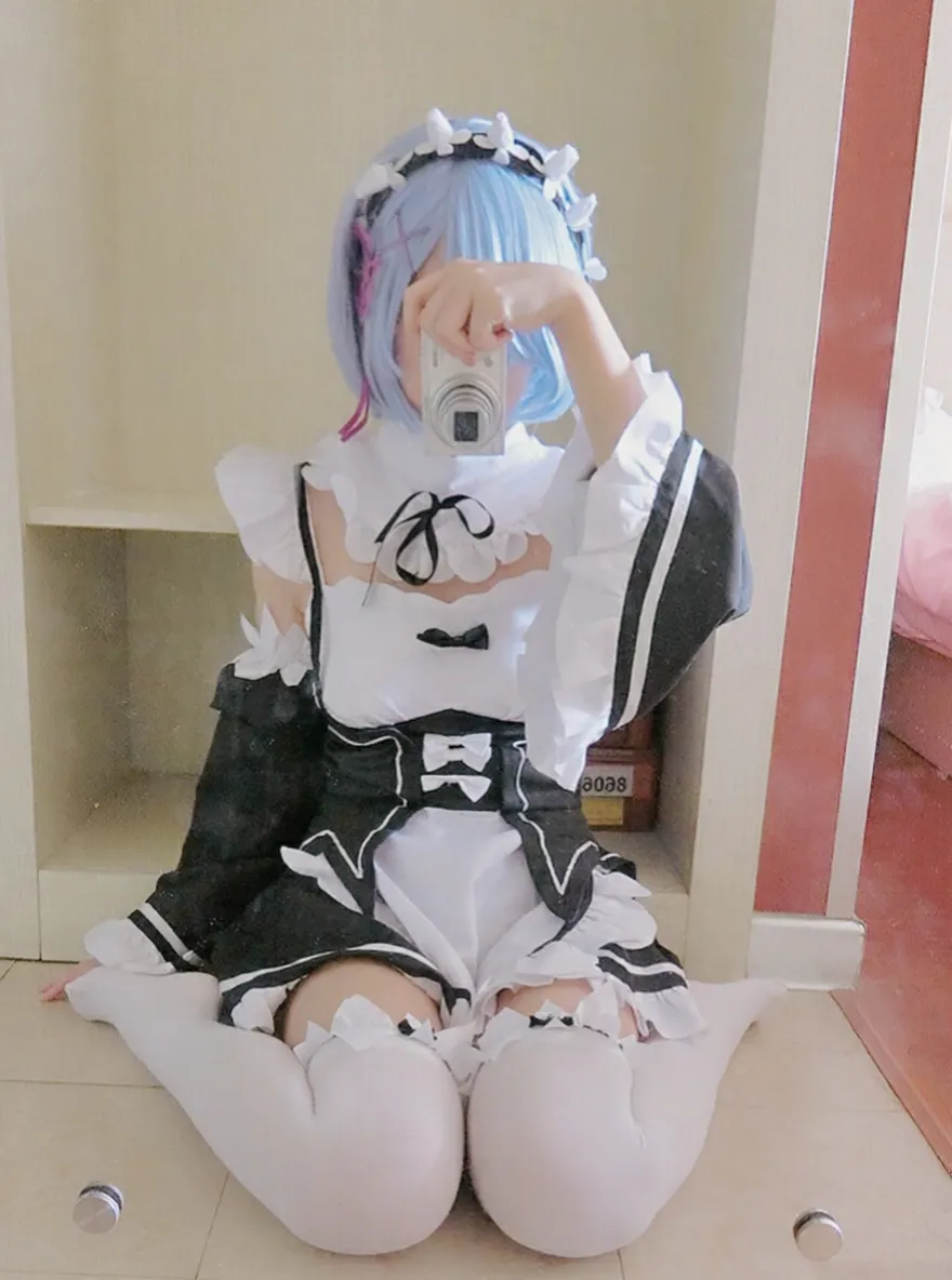 一只肉酱阿 - 雷姆-erohere26.webp