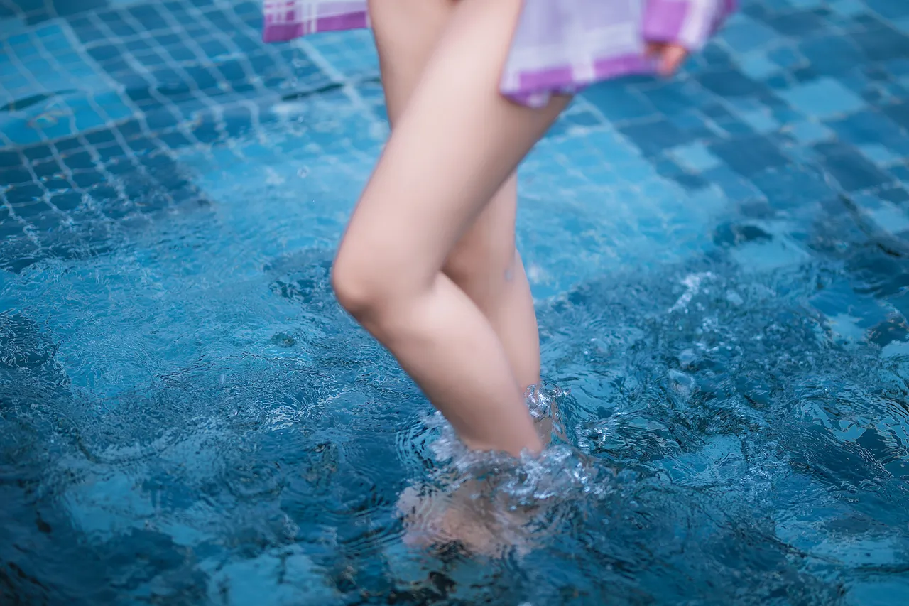 三度_69玛修泳装-erohere28.webp
