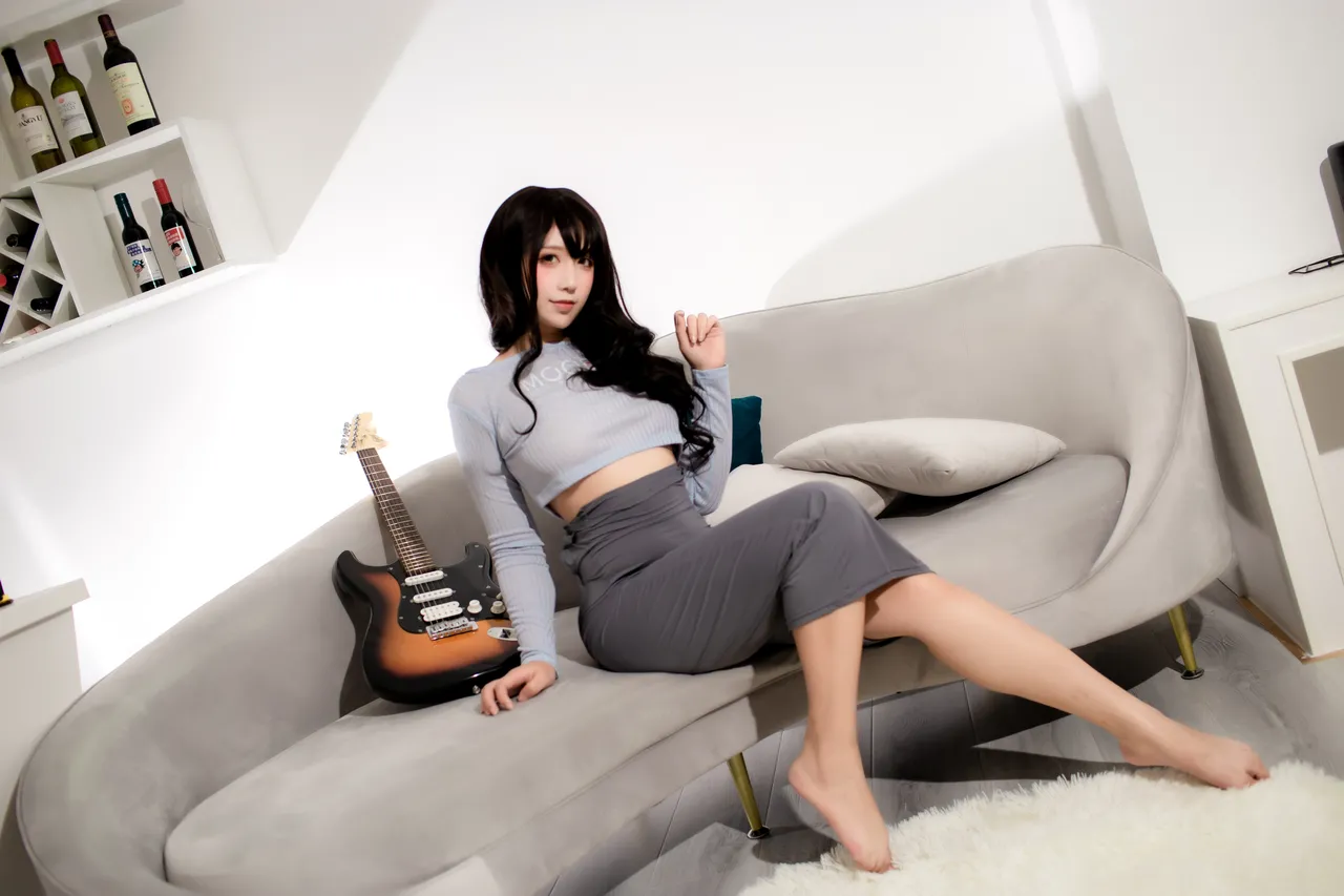九曲jean - 吉他妹妹包臀裙-erohere7.webp