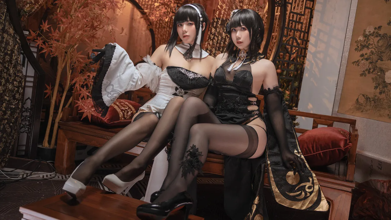 九言&amp;喜茶苍苍子 - 碧蓝航线 镇海白黒双人 35P-erohere3.webp