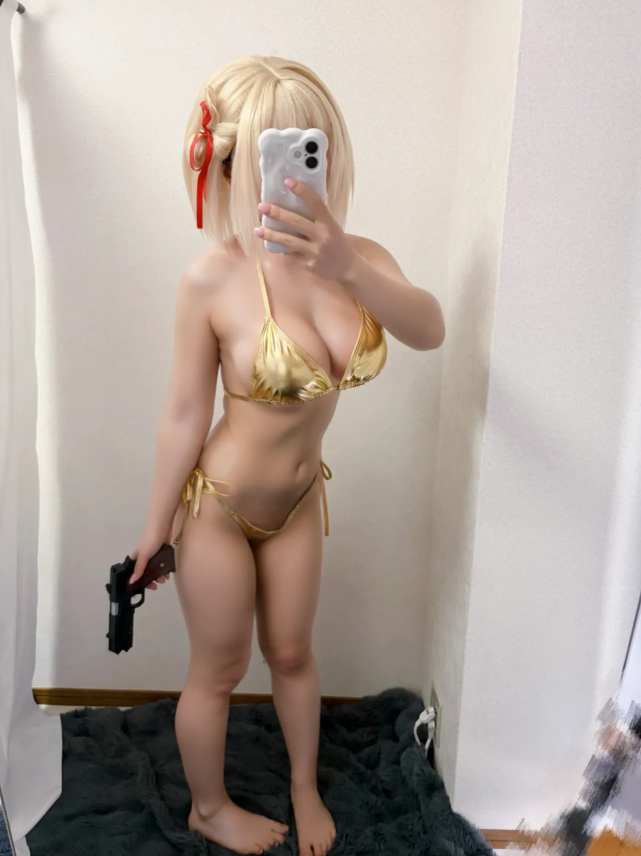 初音ひとり - Chisato gold bikini-erohere2.webp