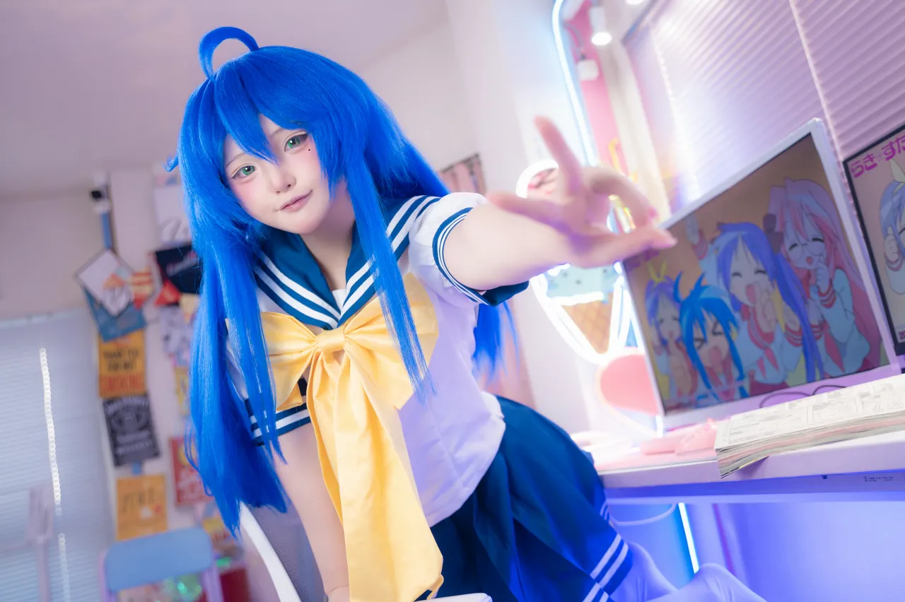 初音ひとり - Konata Izumi-erohere2.webp