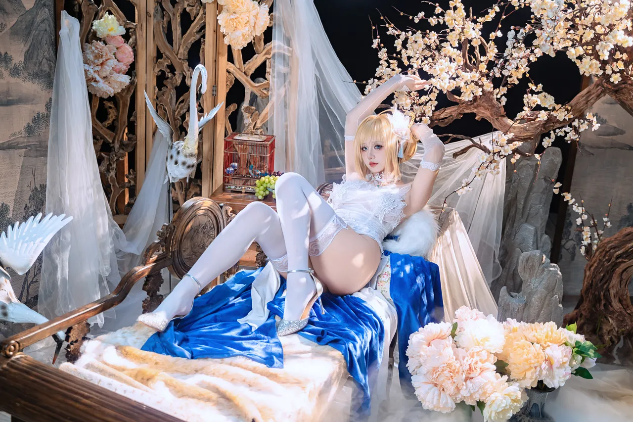 十悲伤小木十 – 碧蓝航线 圣女贞德-erohere13.webp