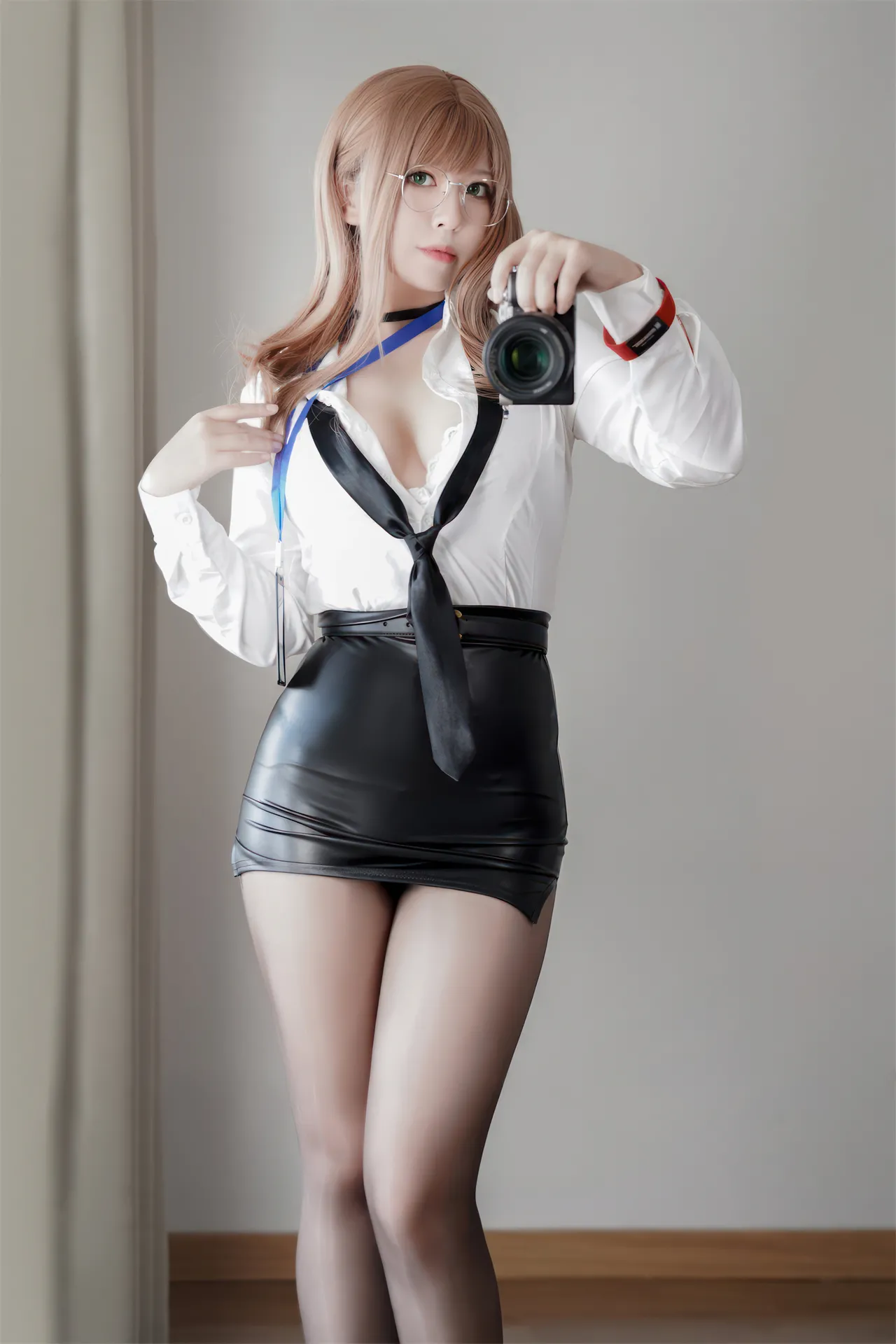 半半子 - 胜利女神：妮姬 艾玛 秘书-erohere48.webp