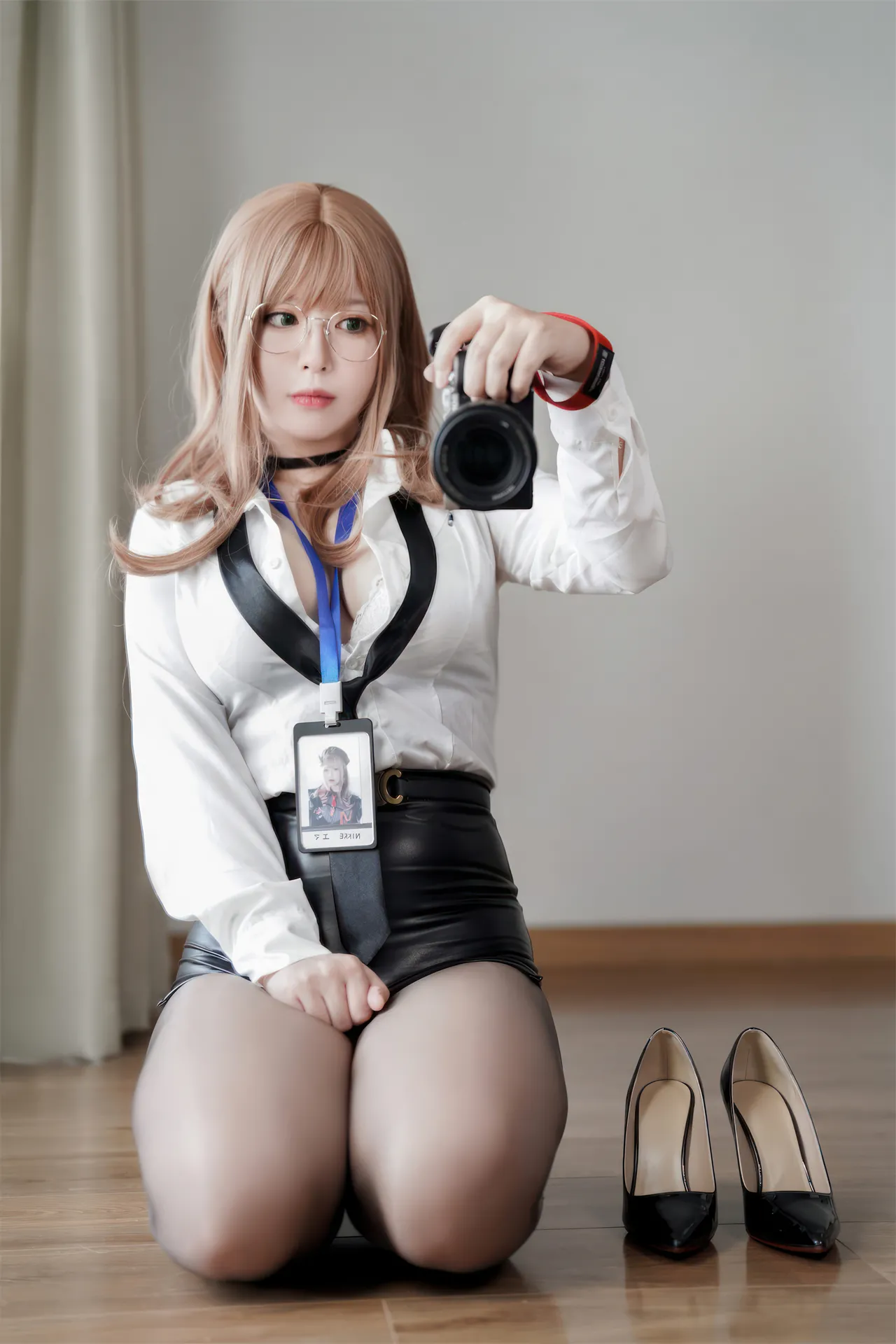 半半子 - 胜利女神：妮姬 艾玛 秘书-erohere59.webp