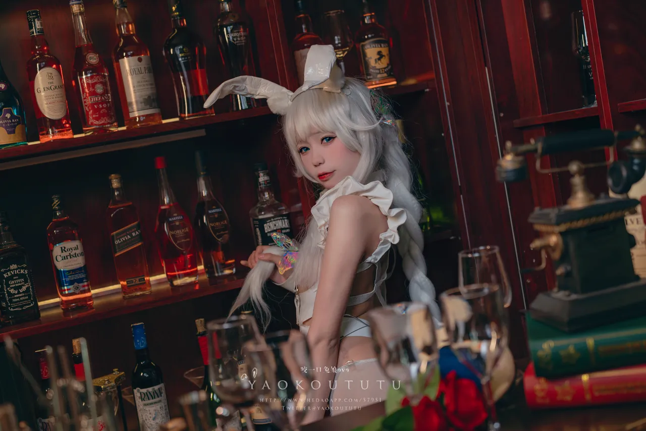 咬一口兔娘ovo 『恶毒酒吧』-erohere7.webp