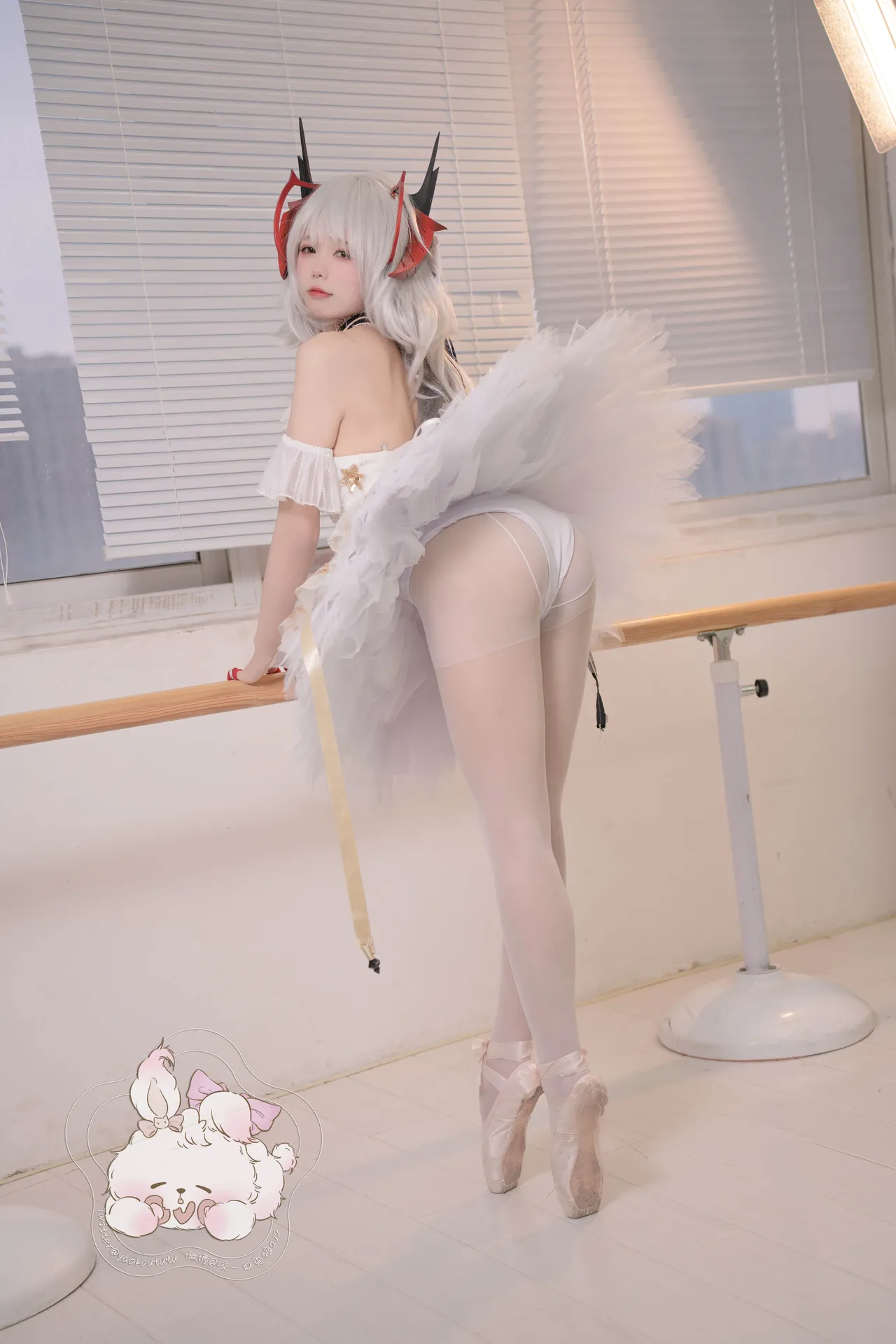 咬一口兔娘ovo - W天鹅之舞-erohere15.webp