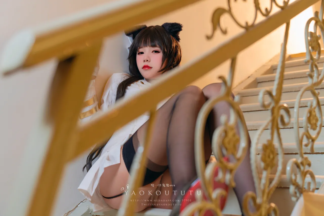 咬一口兔娘ovo黏黏团子兔  爱宕 ATAGO  azurlane-erohere14.webp