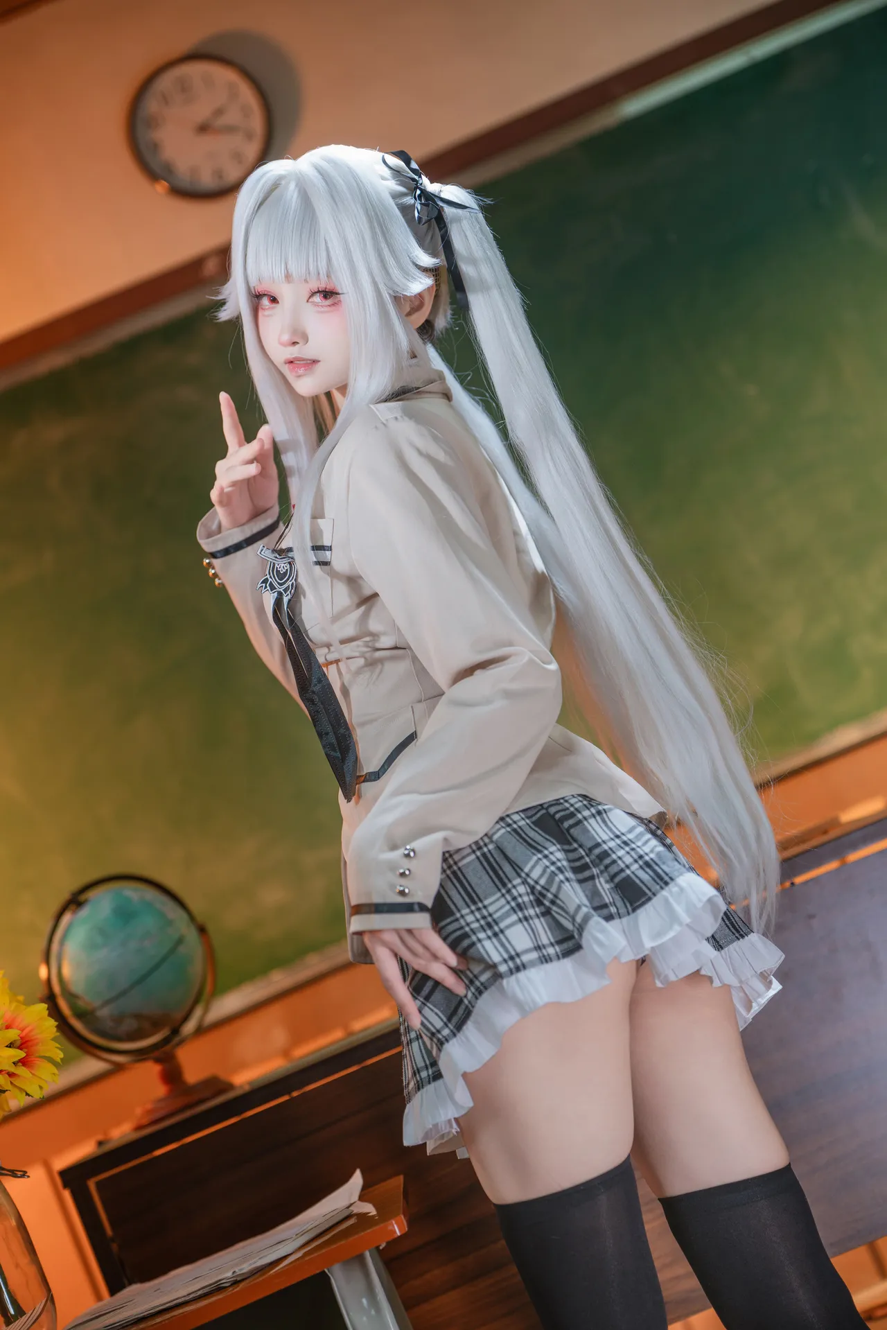 大大卷卷小卷 - 美少女万华镜 篝之雾枝 校服-erohere2.webp