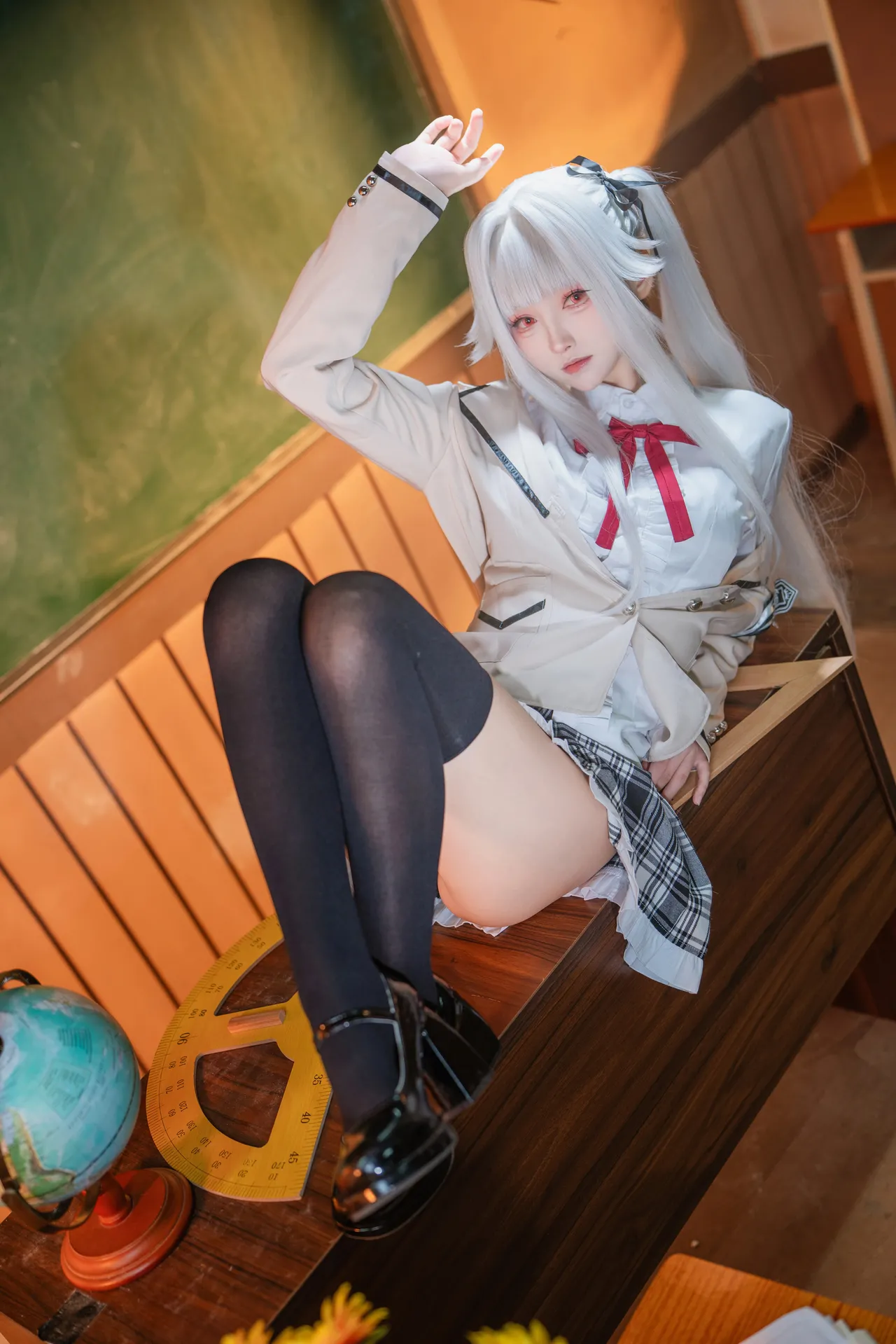 大大卷卷小卷 - 美少女万华镜 篝之雾枝 校服-erohere23.webp