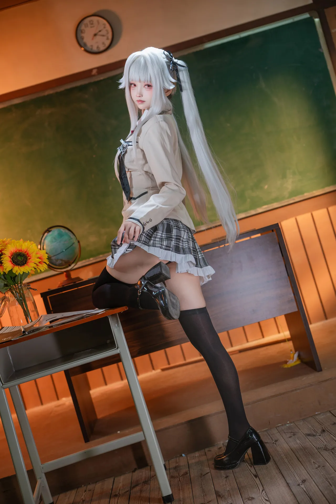 大大卷卷小卷 - 美少女万华镜 篝之雾枝 校服-erohere3.webp