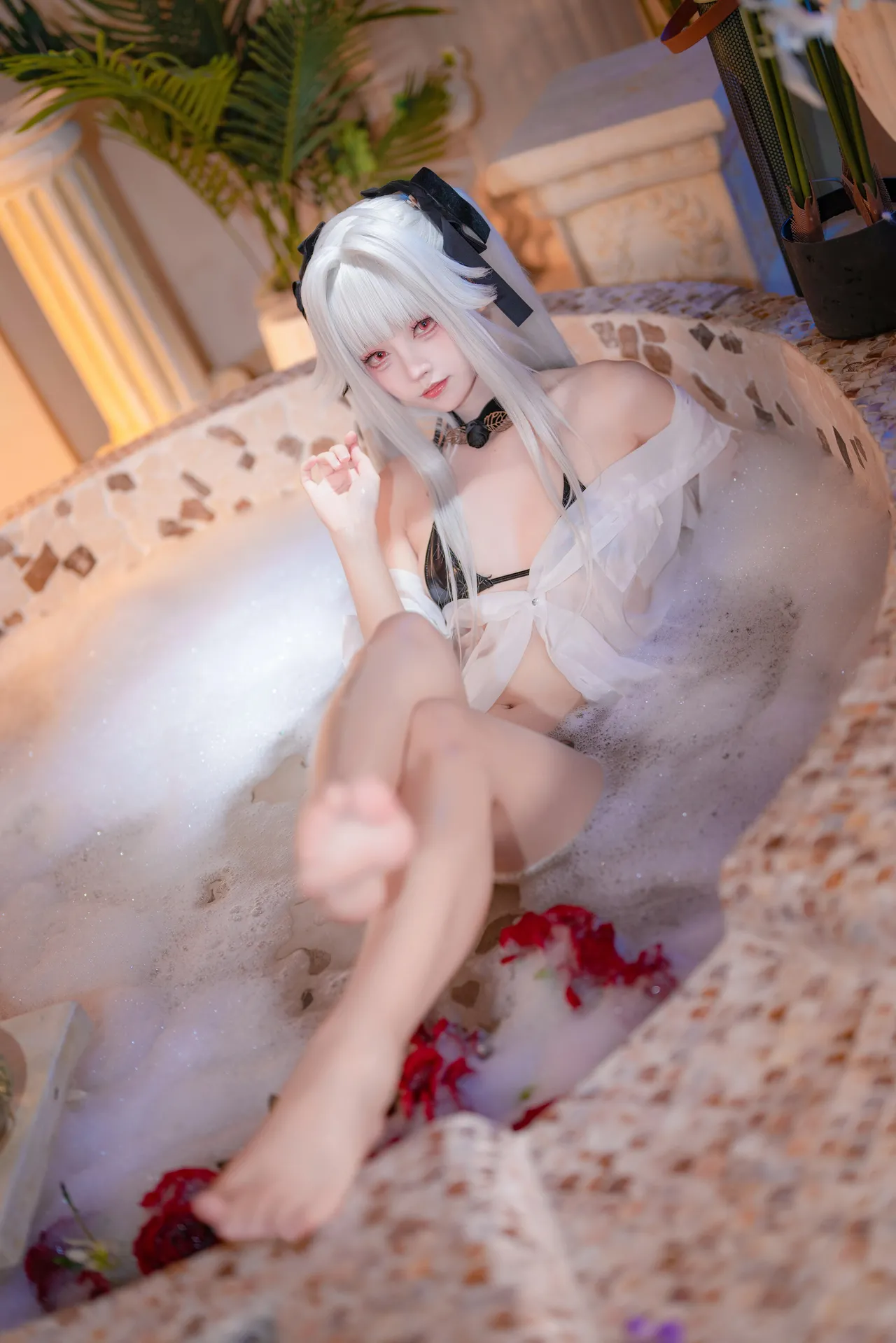 大大卷卷小卷 - 美少女万华镜 篝之雾枝 浴池-erohere28.webp