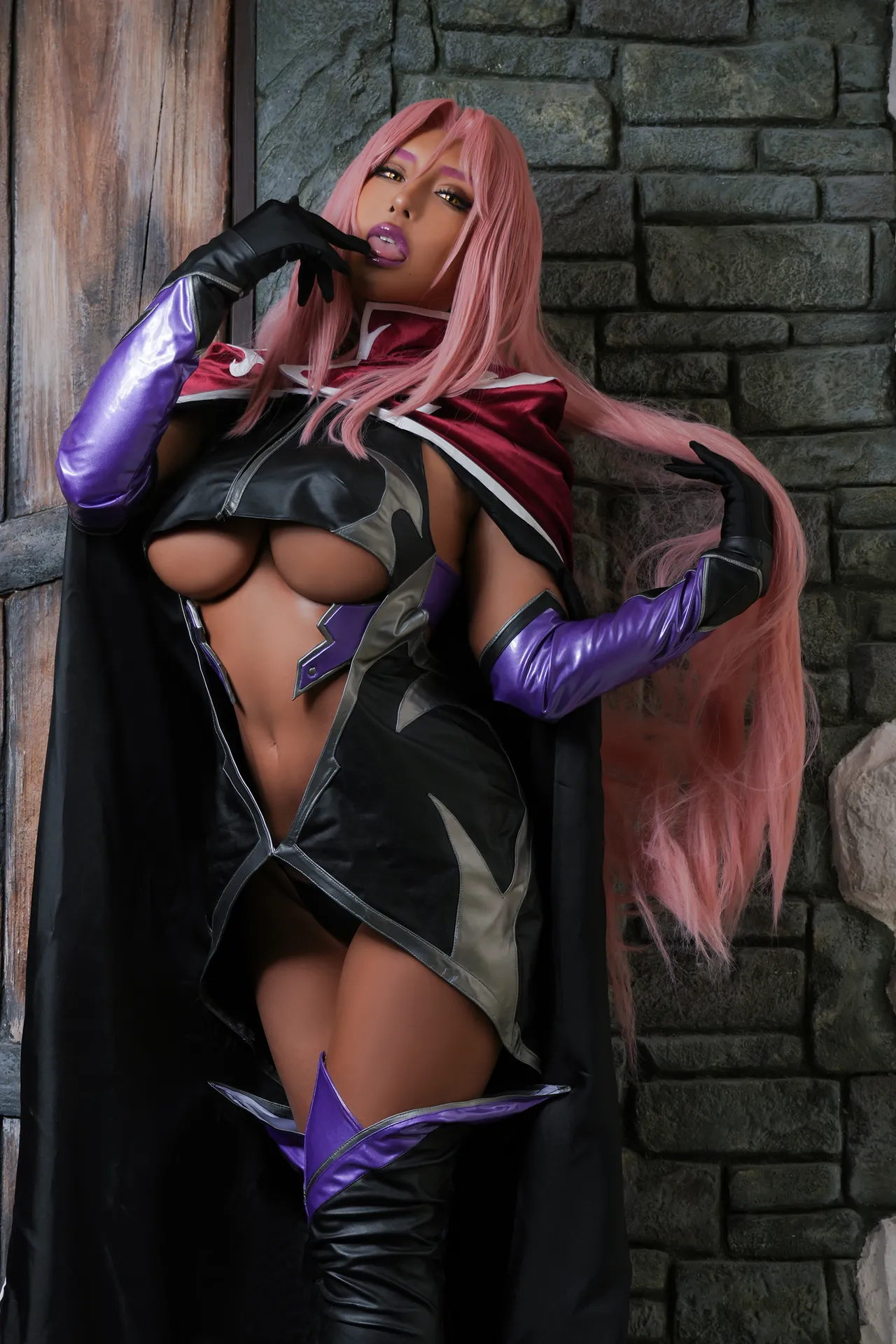対魔忍 イングリッド写真集 送料込み-erohere104.webp