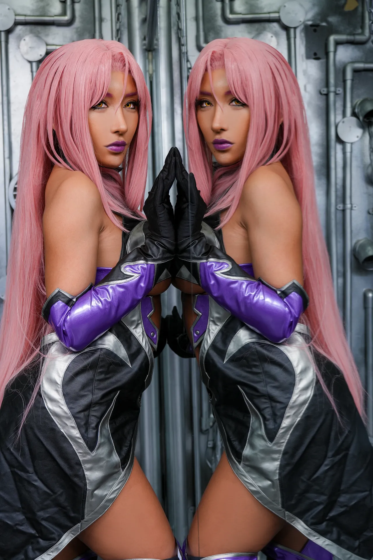 対魔忍 イングリッド写真集 送料込み-erohere14.webp