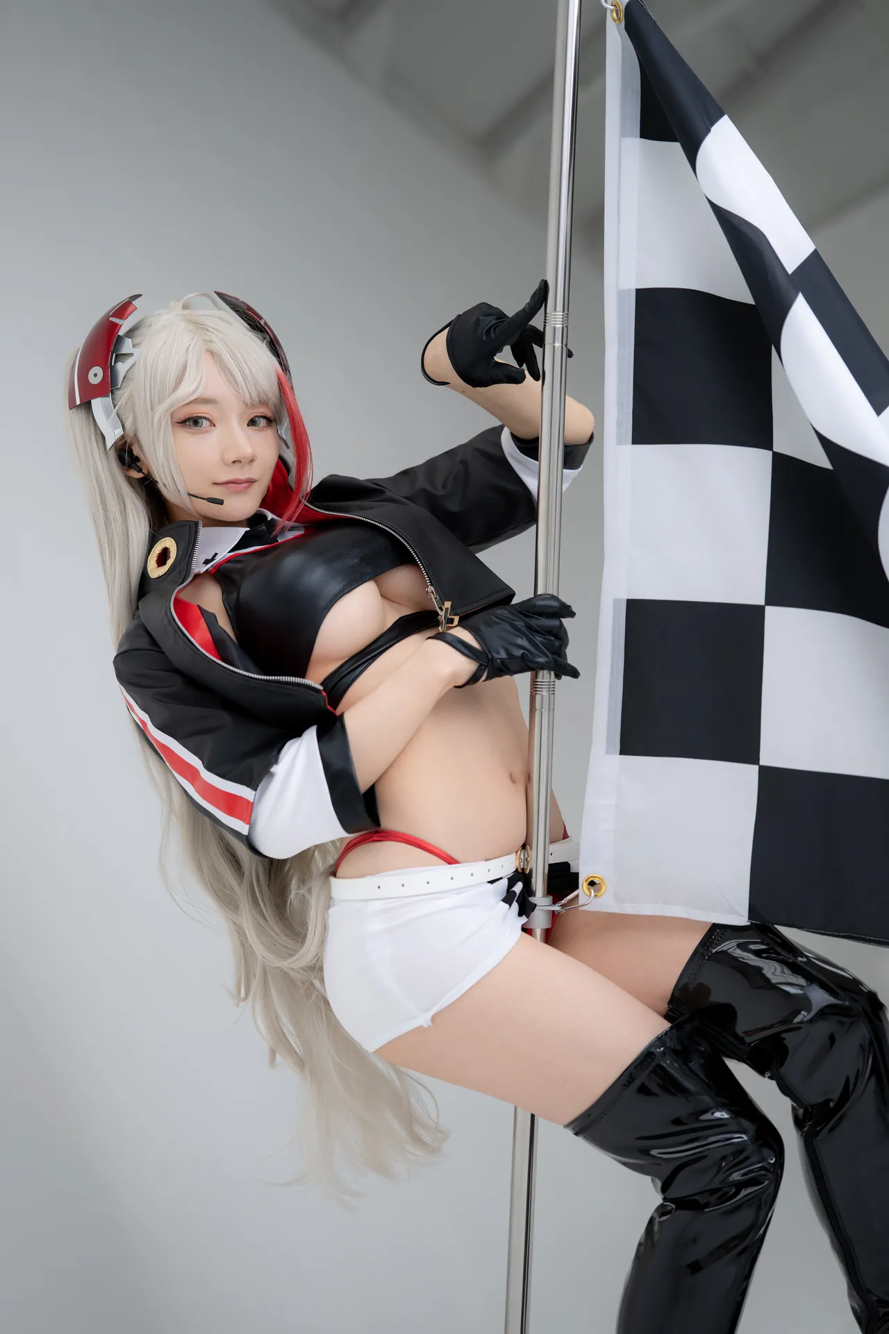 尊みを感じて桜井 Prinz Eugen-erohere9.webp