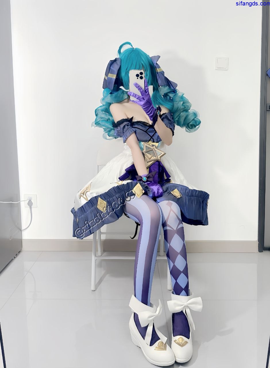 希尔薇 - Gwen-erohere3.jpg