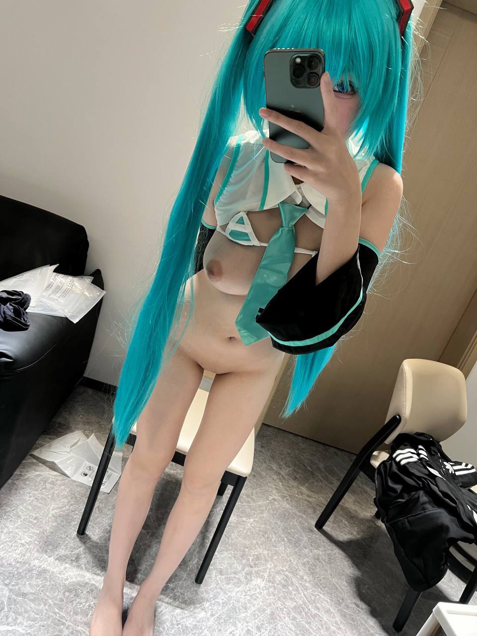 悠宝三岁 初音未来-erohere57.jpg