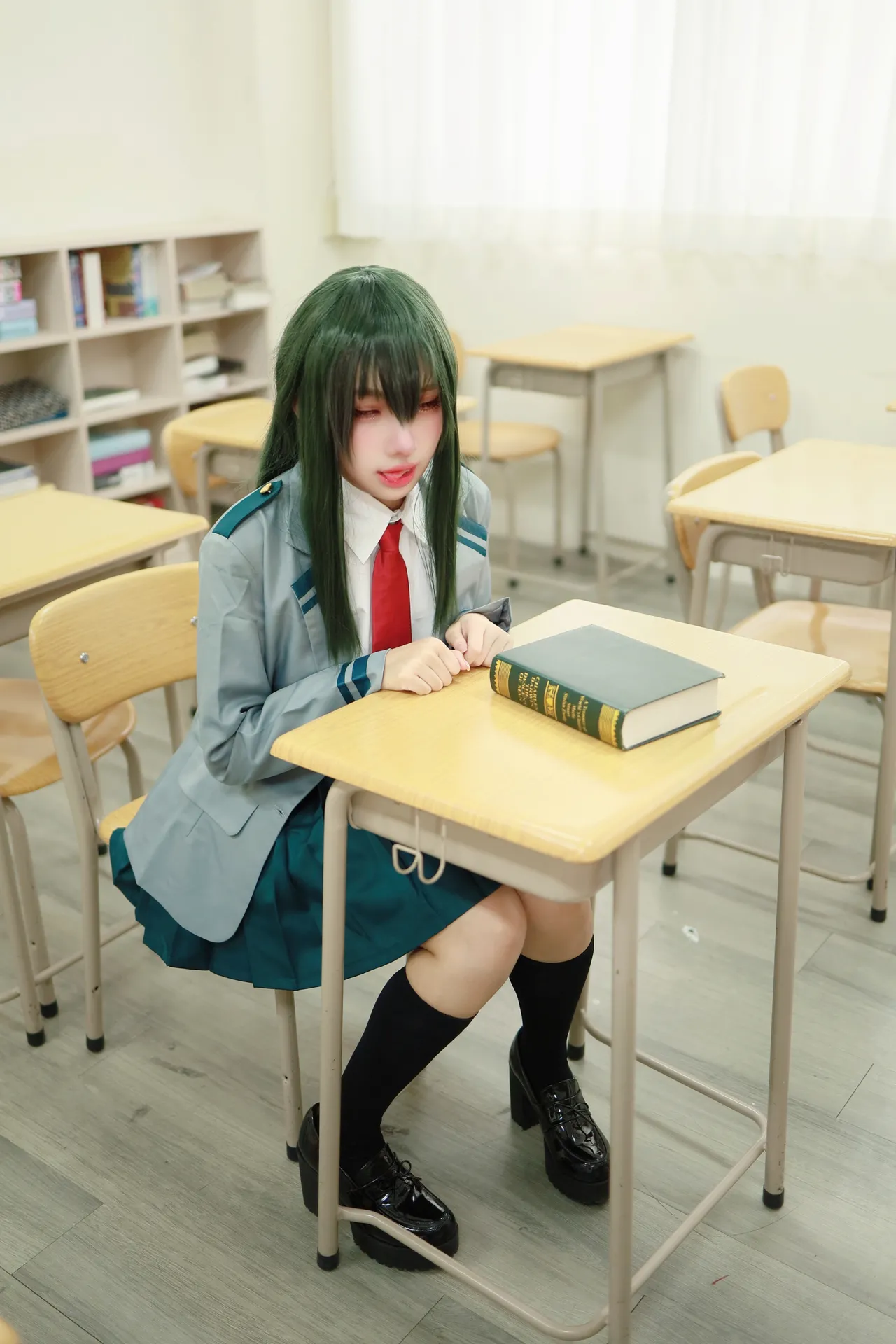 慕慕Momo - 我的英雄学院 蛙吹梅雨 学生服-erohere12.webp