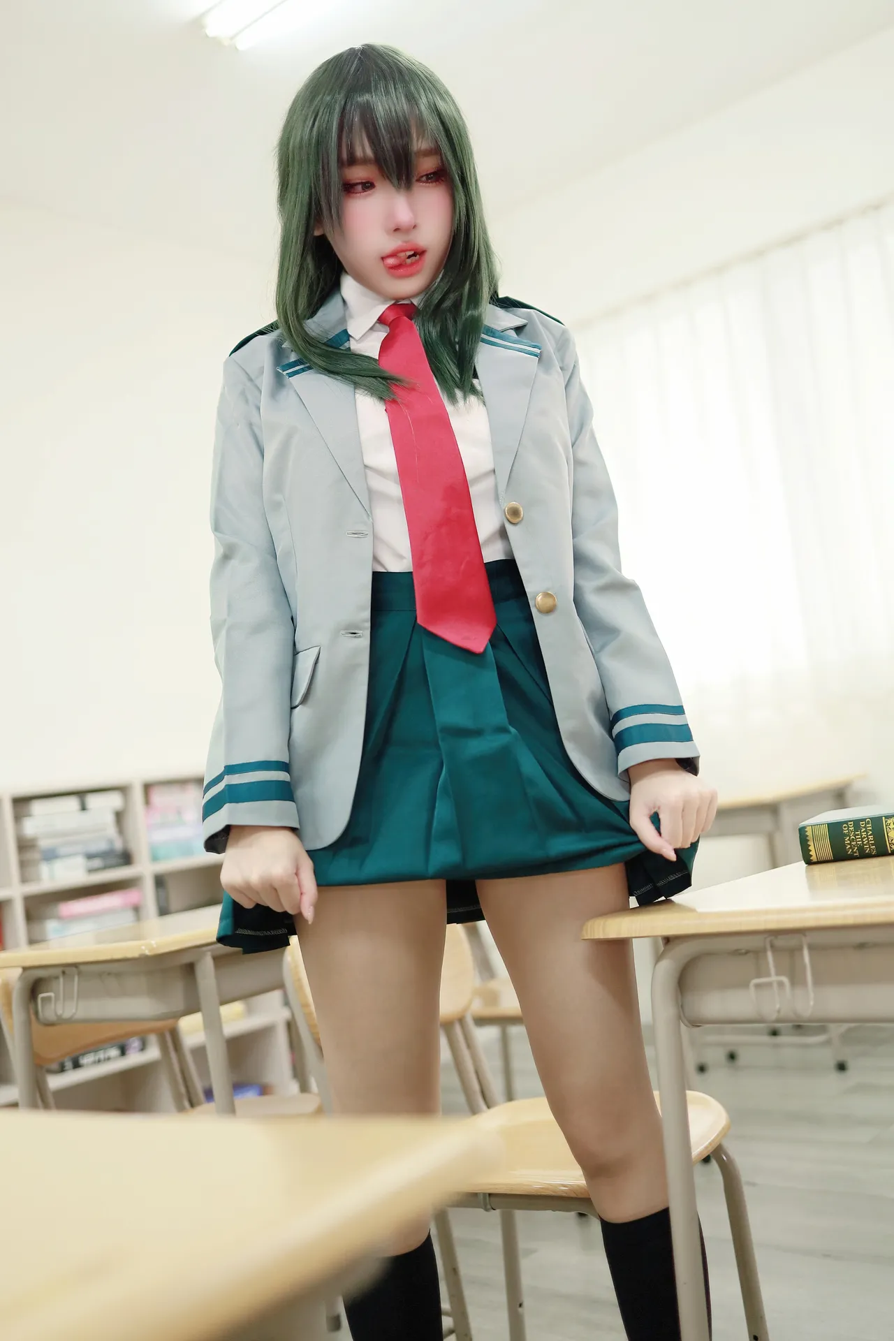 慕慕Momo - 我的英雄学院 蛙吹梅雨 学生服-erohere14.webp