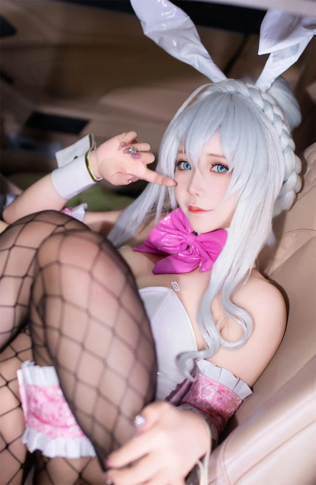 抱走莫子aa - 雪女跑车兔女郎-erohere14.webp