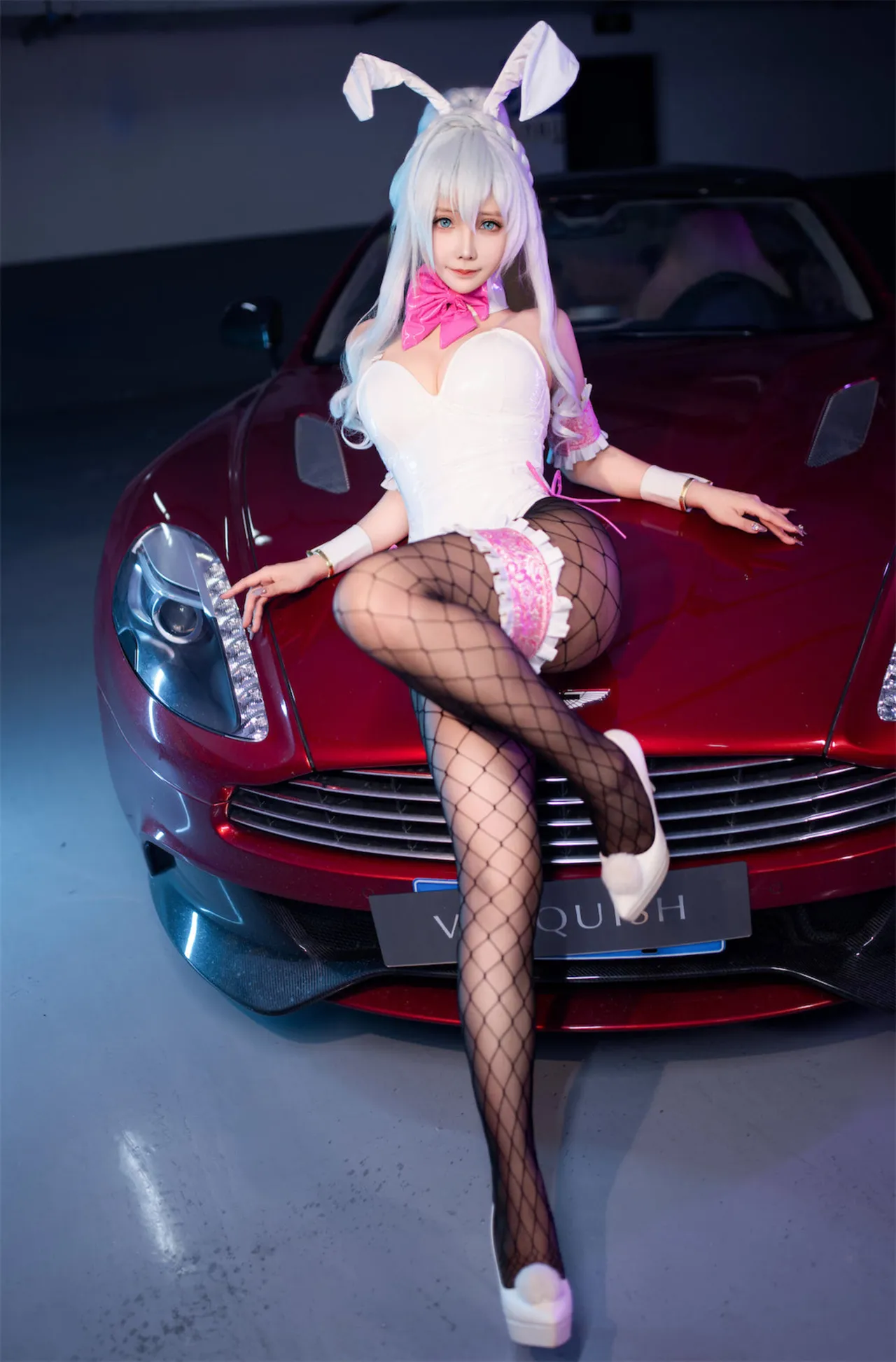 抱走莫子aa - 雪女跑车兔女郎-erohere3.webp