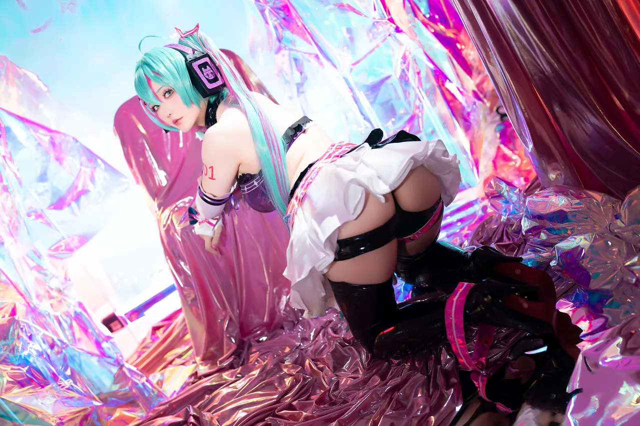 星之迟迟 - Miku初音未来 喵斯快跑-erohere39.webp
