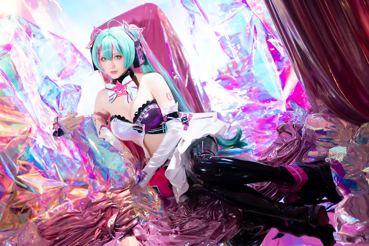 星之迟迟 - Miku初音未来 喵斯快跑-erohere44.webp