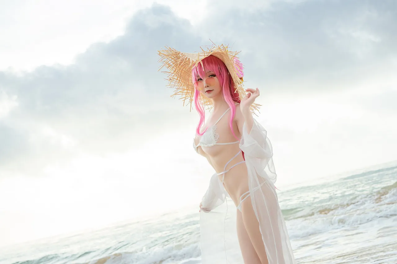 星之迟迟 Surcouf Bikini-erohere1.webp