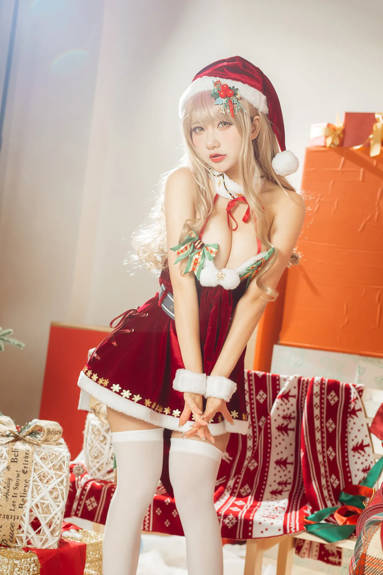 是一只熊仔吗 Nikke胜利女神 艾玛圣诞-erohere24.webp