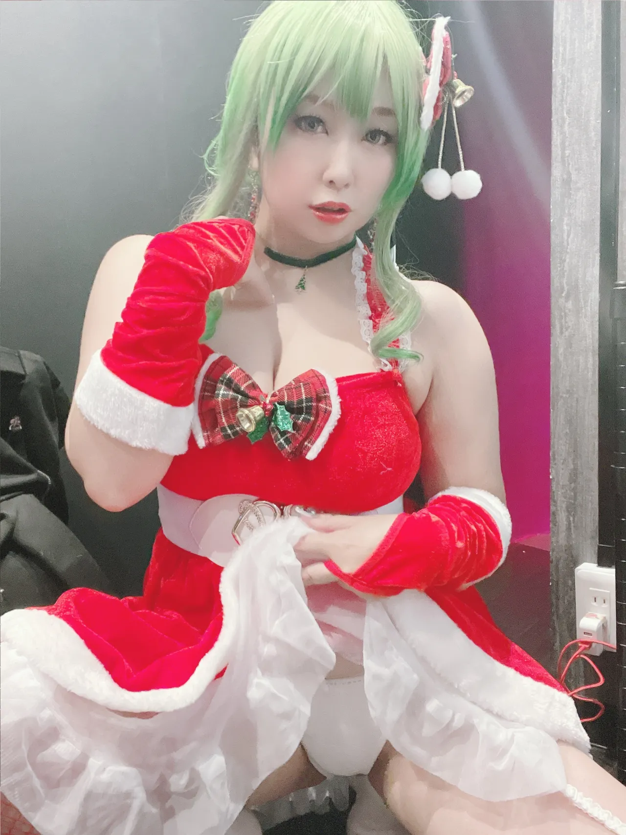 東雲葵 - Santa Gumi-erohere9.webp