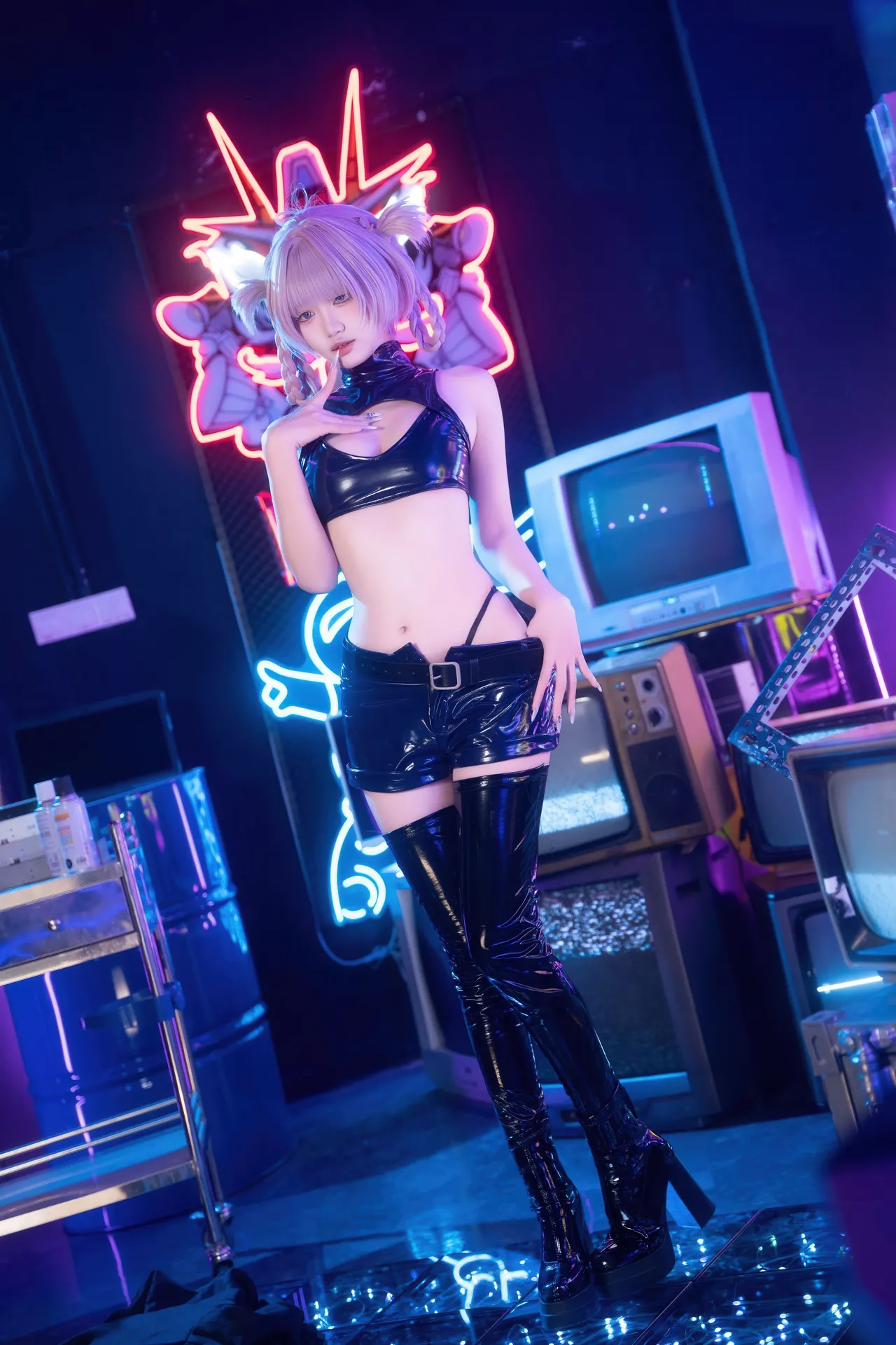 柒柒要乖哦 - 彻夜之歌 常服七草荠 41P 388MB-erohere15.webp