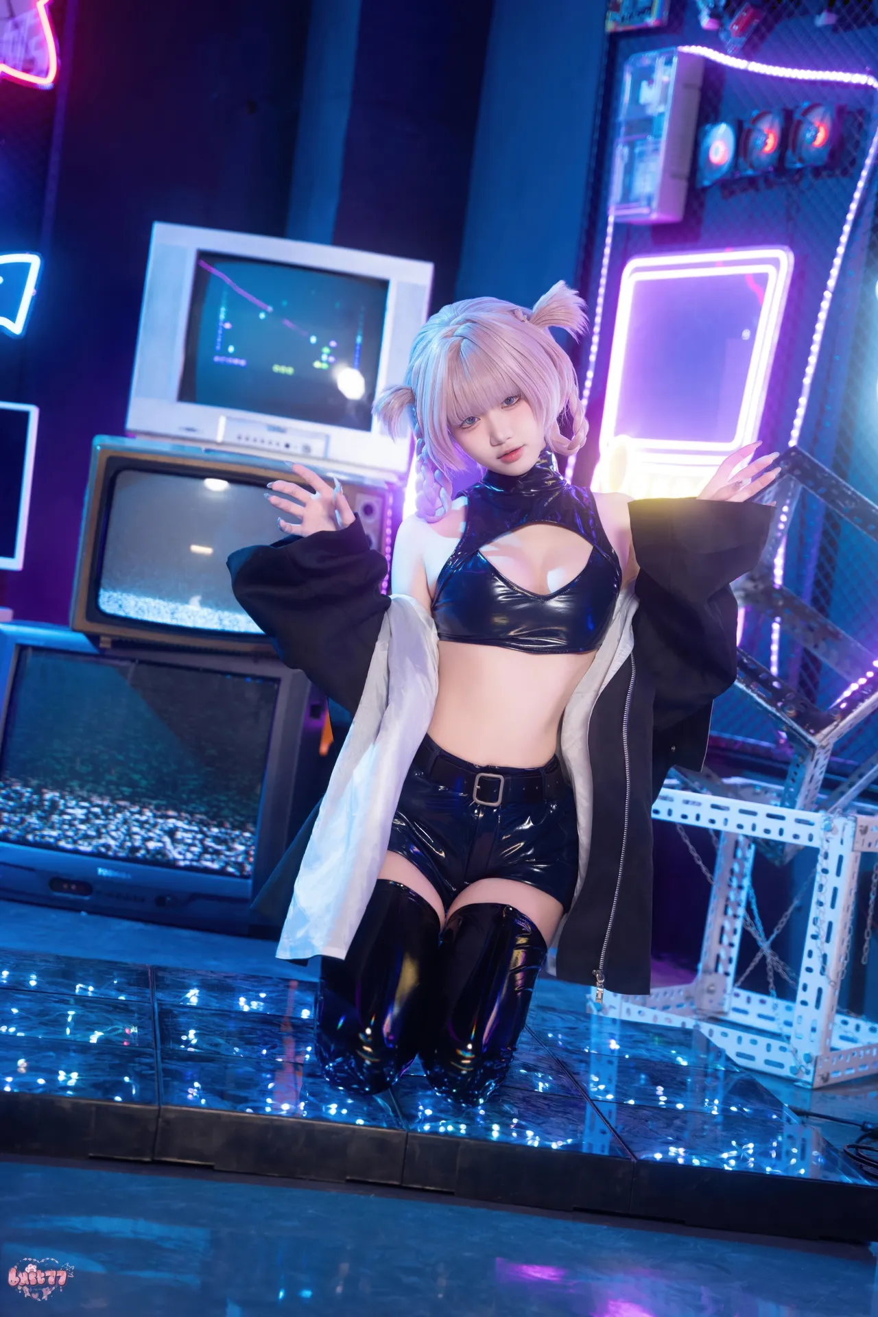 柒柒要乖哦 - 彻夜之歌 常服七草荠 41P 388MB-erohere3.webp