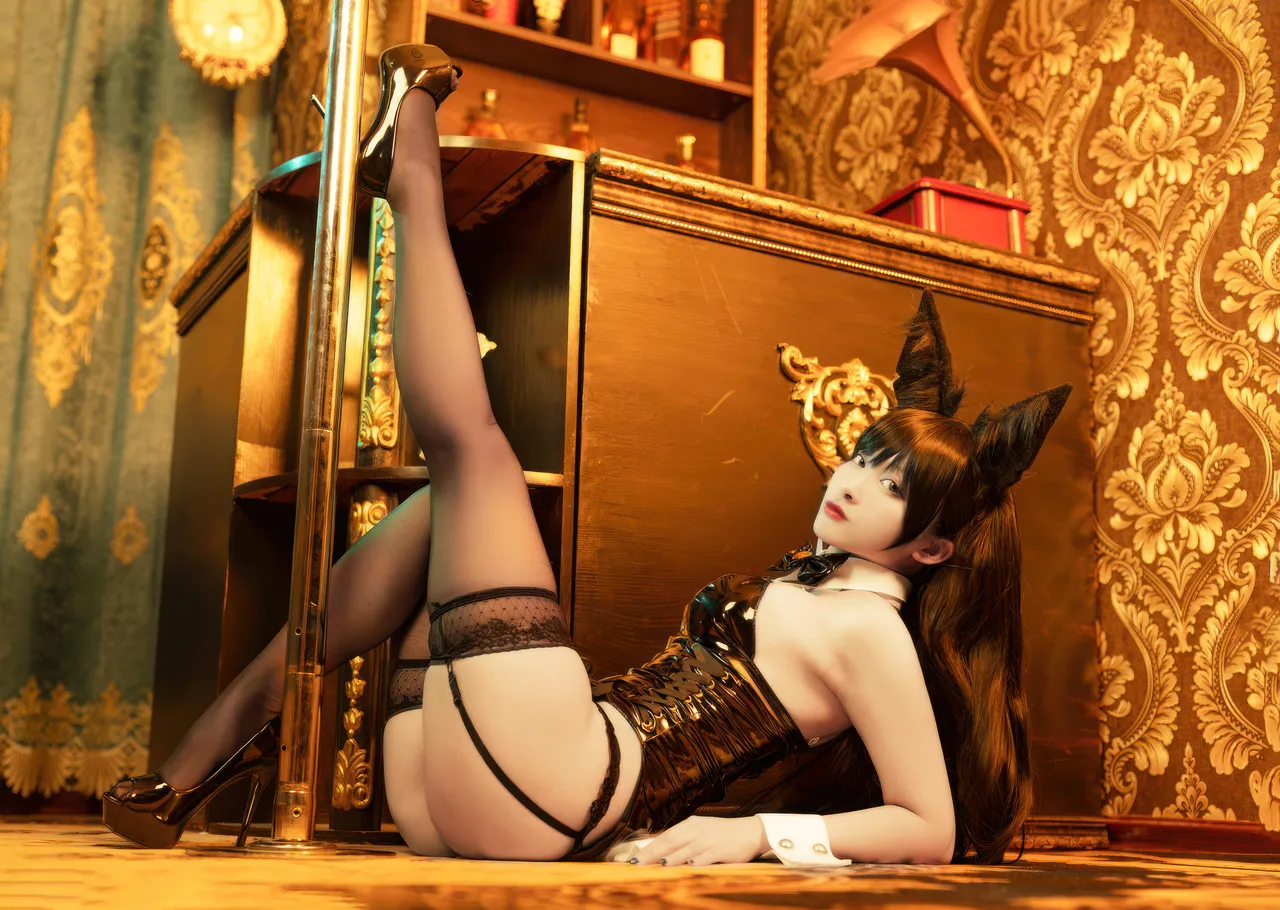 洛璃LoLiSAMA - 碧蓝航线 爱宕 兔女郎-erohere34.webp