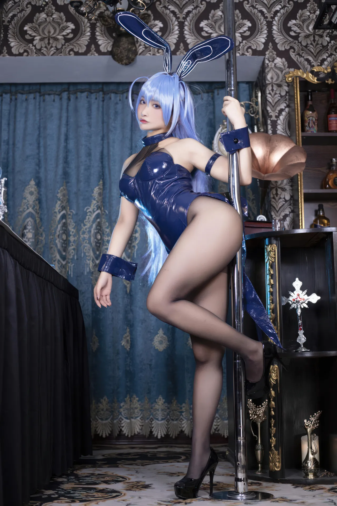 洛璃LoLiSAMA - 花园 兔女郎 (碧蓝航线)-erohere13.webp