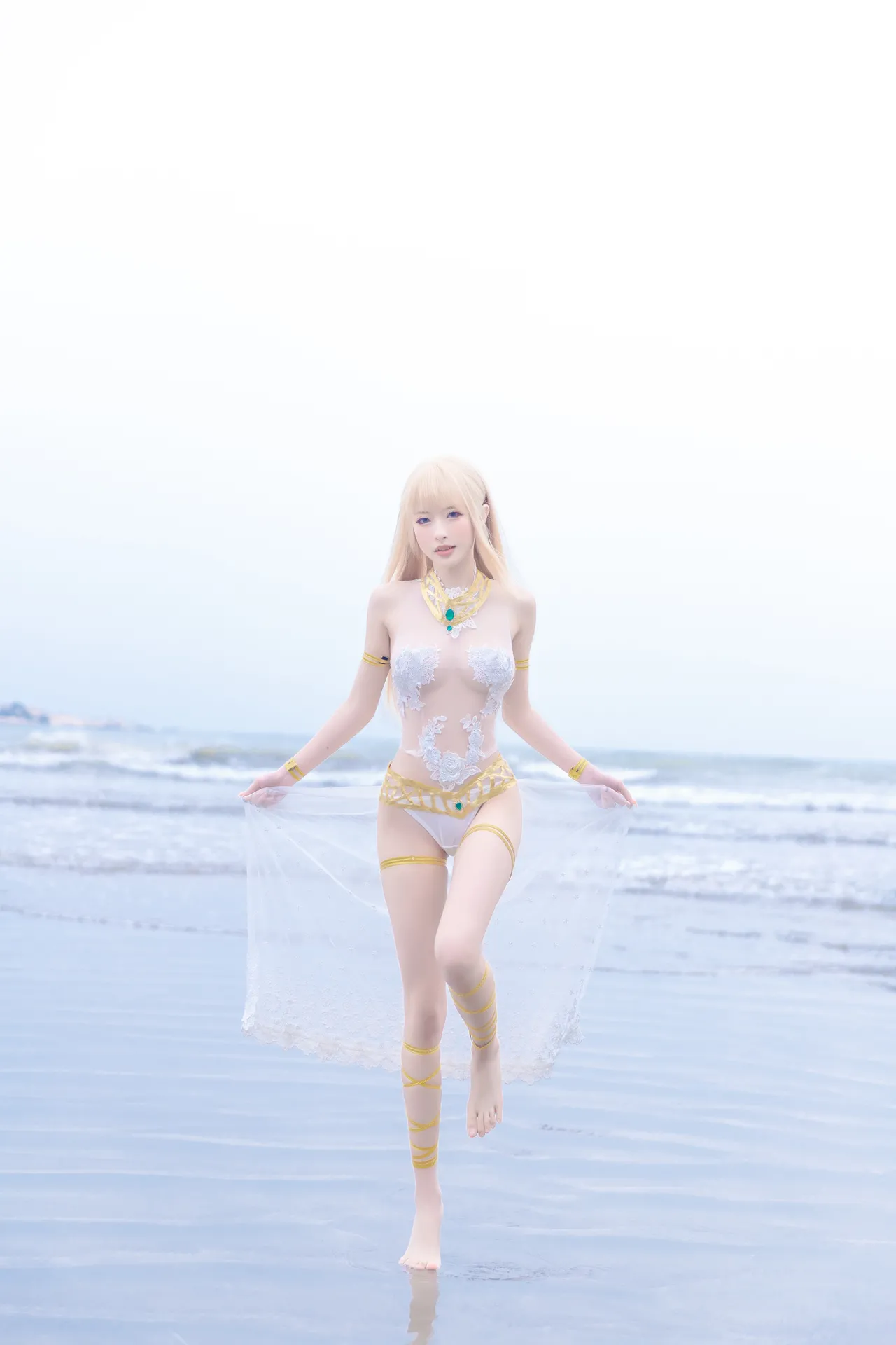清水由乃 玛丽萝丝 白色泳衣(Dead or Alive)-erohere13.webp