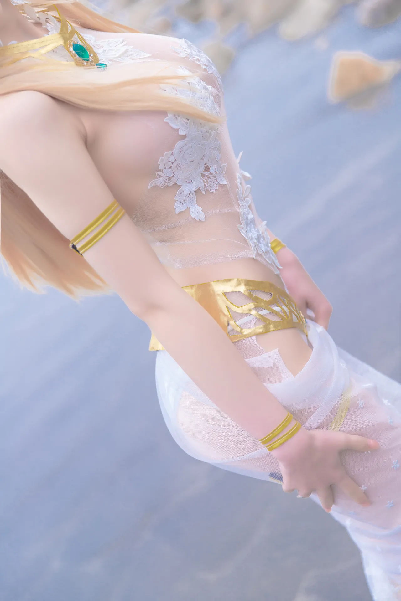 清水由乃 玛丽萝丝 白色泳衣(Dead or Alive)-erohere15.webp