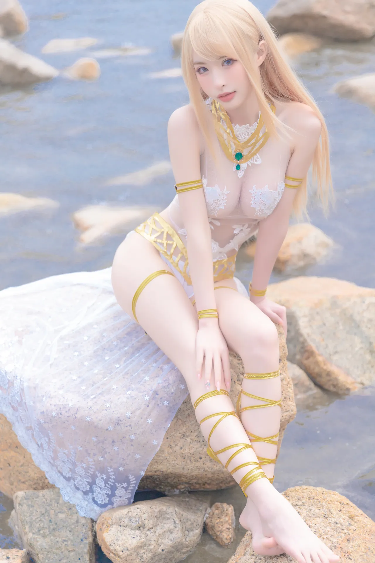 清水由乃 玛丽萝丝 白色泳衣(Dead or Alive)-erohere22.webp