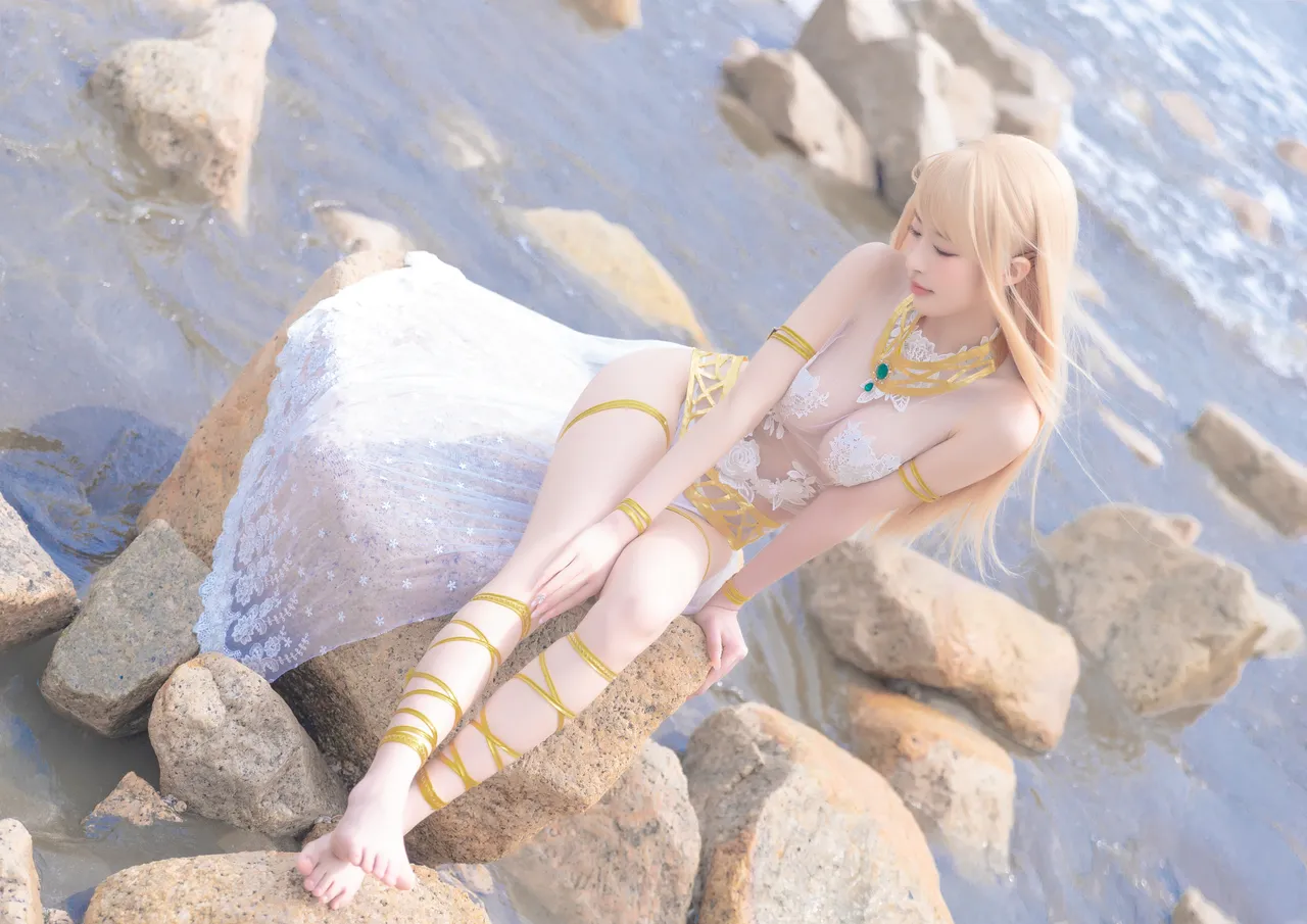 清水由乃 玛丽萝丝 白色泳衣(Dead or Alive)-erohere24.webp