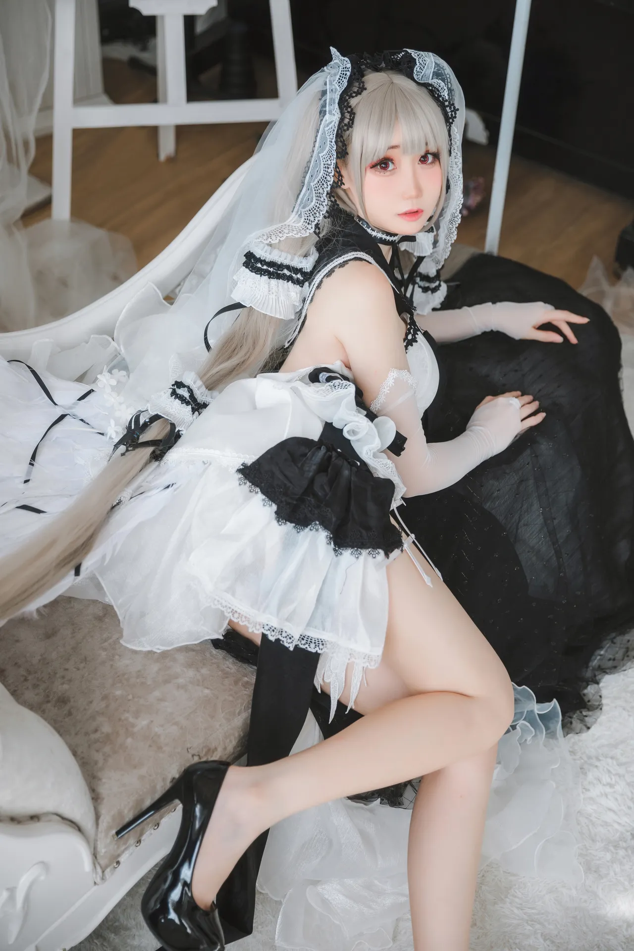 焖焖 - 可畏礼服-erohere19.webp