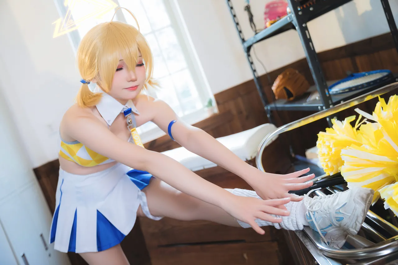 焖焖 Toyomi Kotori (豊見コトリ)