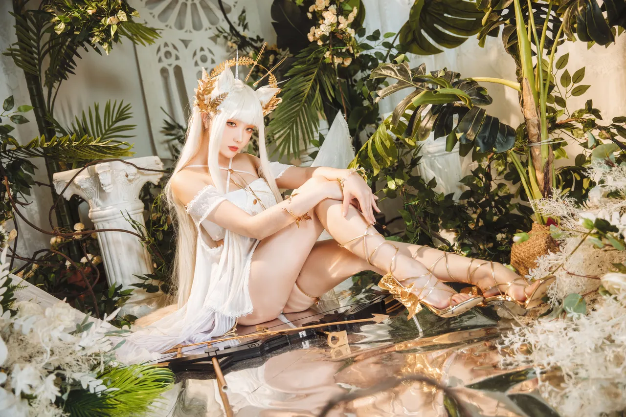 瓜希酱 - Platinum Shimmering Dew (Arknights)-erohere10.webp