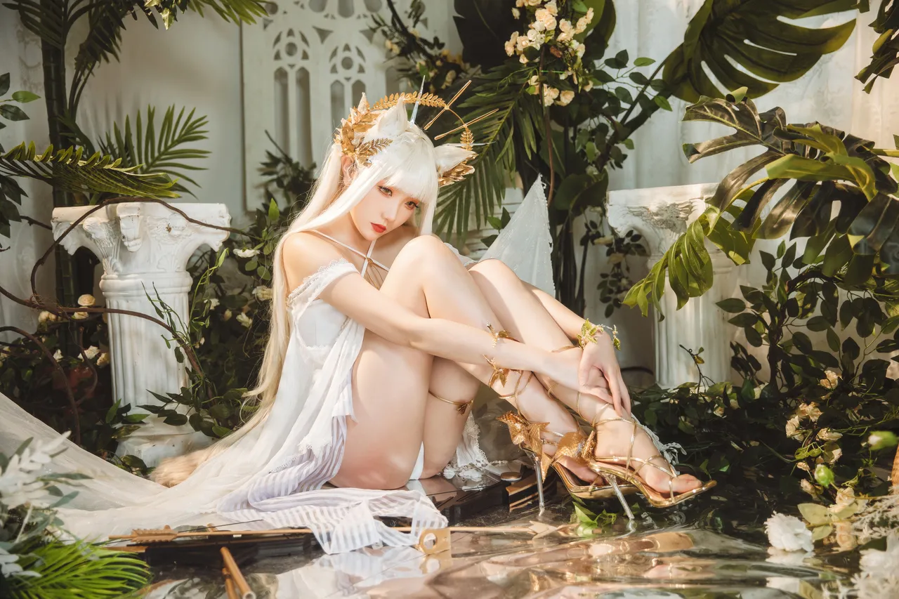 瓜希酱 - Platinum Shimmering Dew (Arknights)-erohere14.webp
