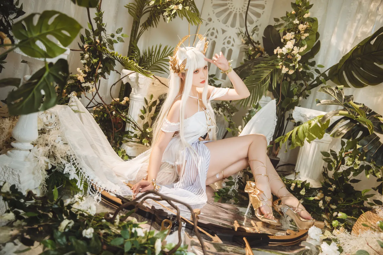 瓜希酱 - Platinum Shimmering Dew (Arknights)-erohere19.webp