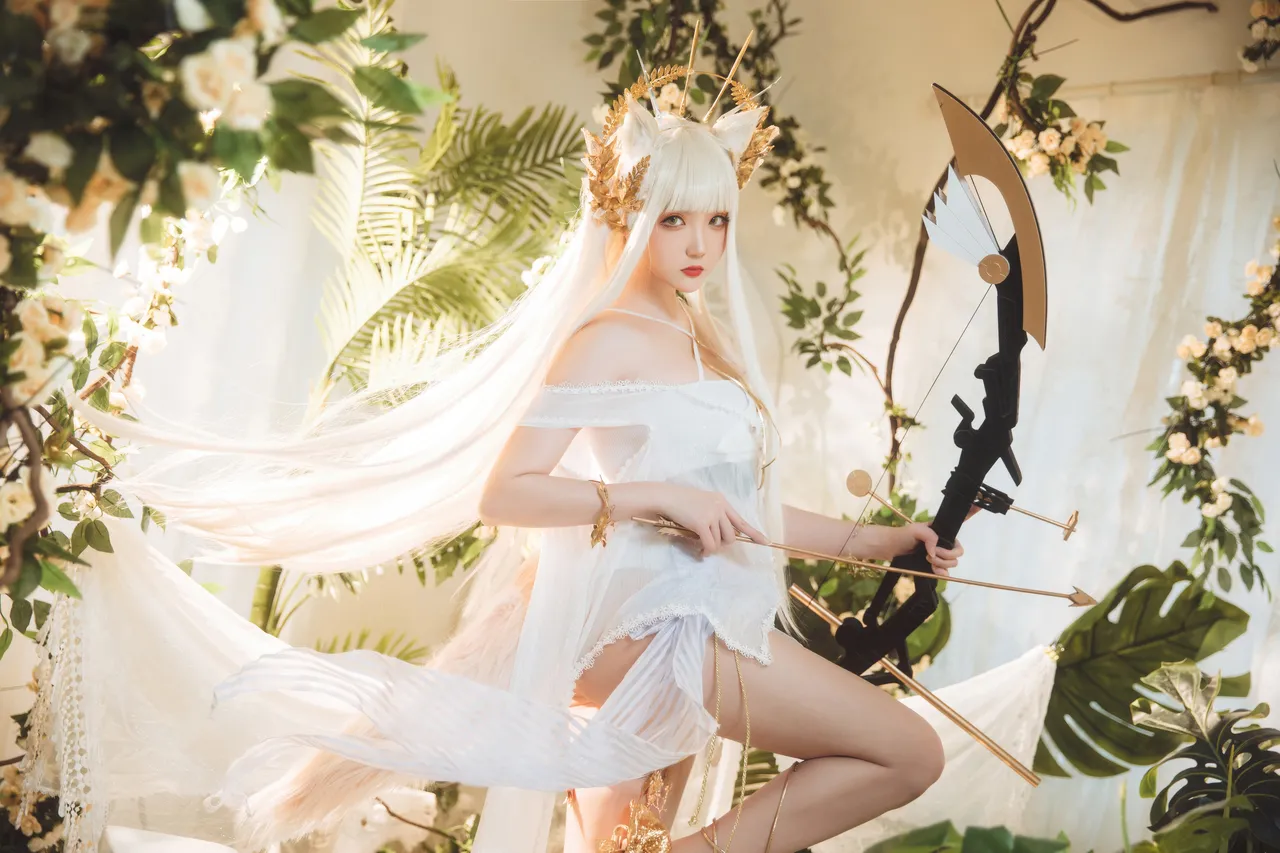 瓜希酱 - Platinum Shimmering Dew (Arknights)-erohere2.webp