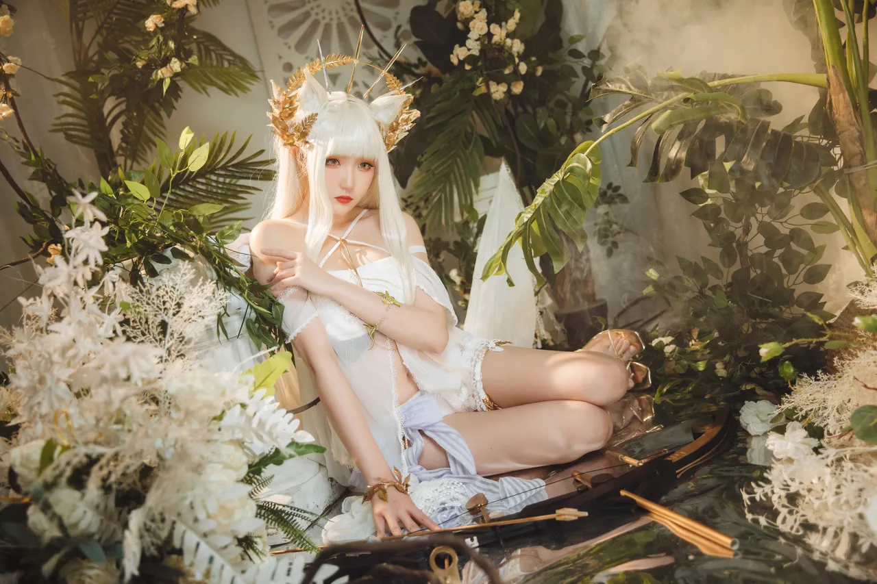 瓜希酱 - Platinum Shimmering Dew (Arknights)-erohere23.webp